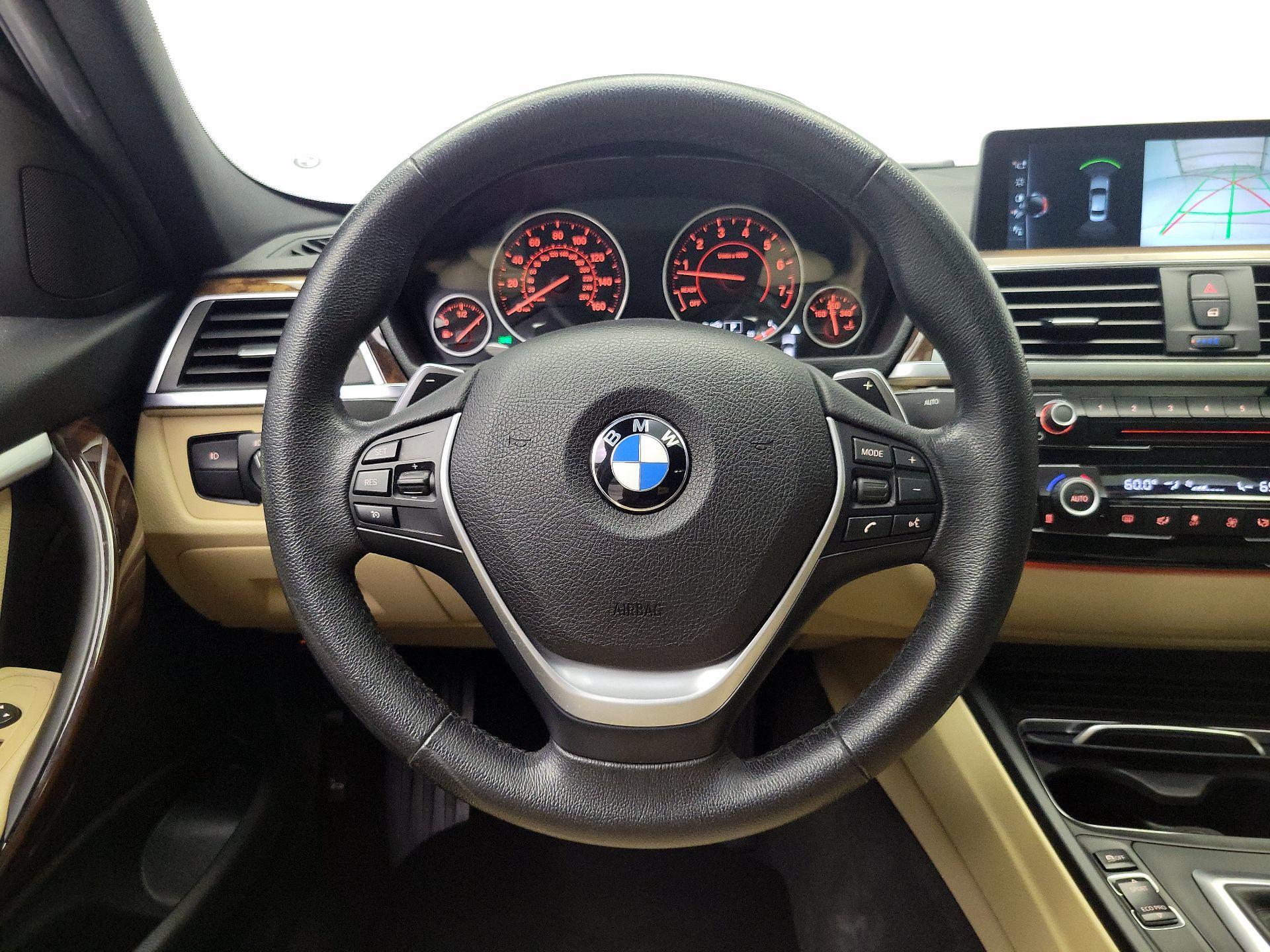 Thumbnail: 2017 BMW 3 Series - 10