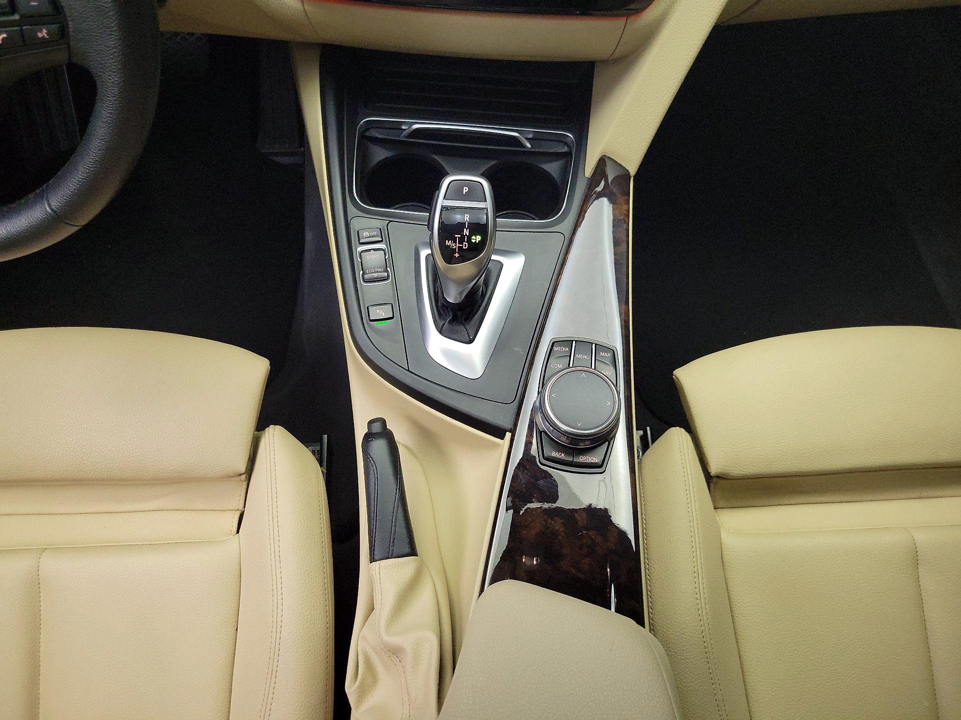 Thumbnail: 2017 BMW 3 Series - 18