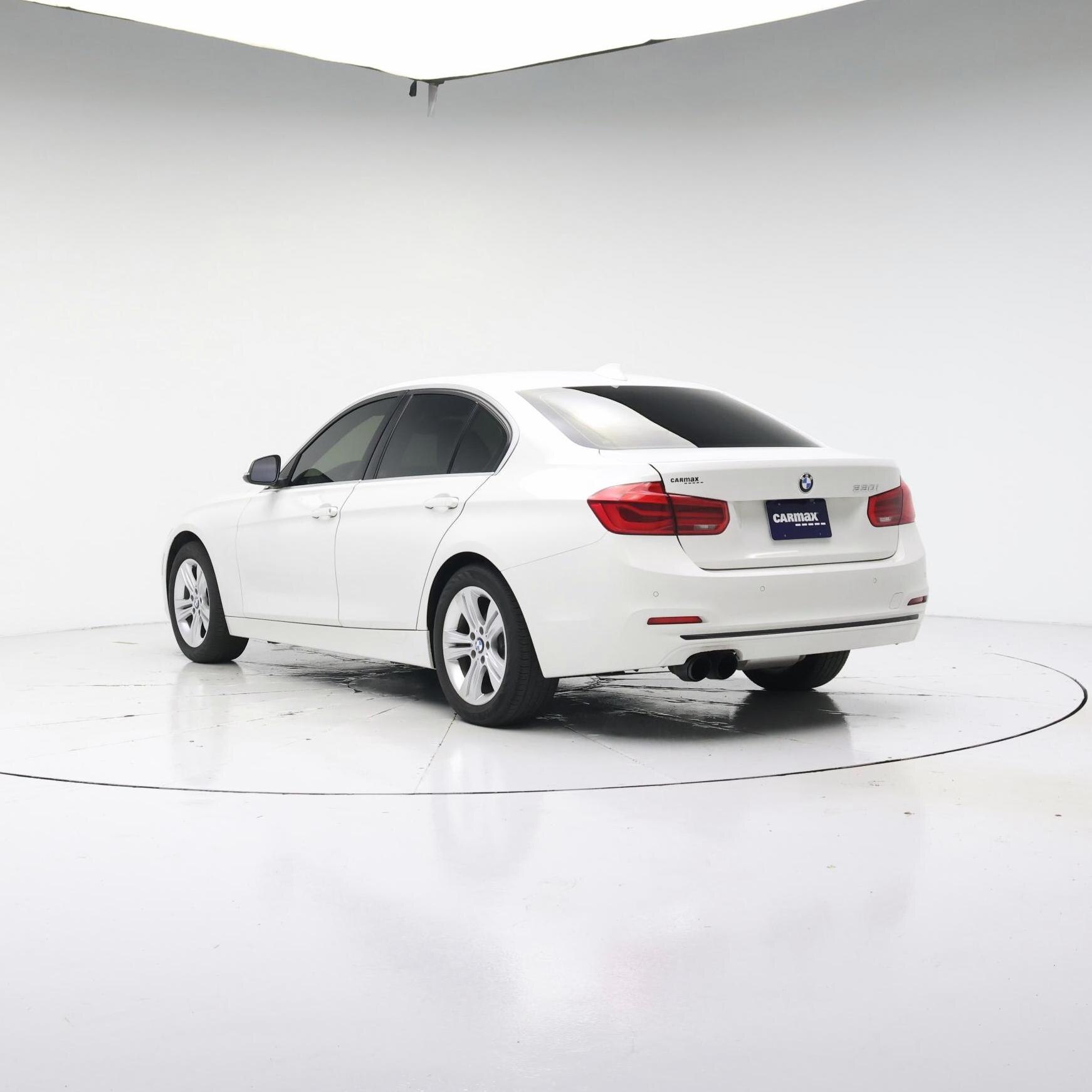 Thumbnail: 2017 BMW 3 Series - 2