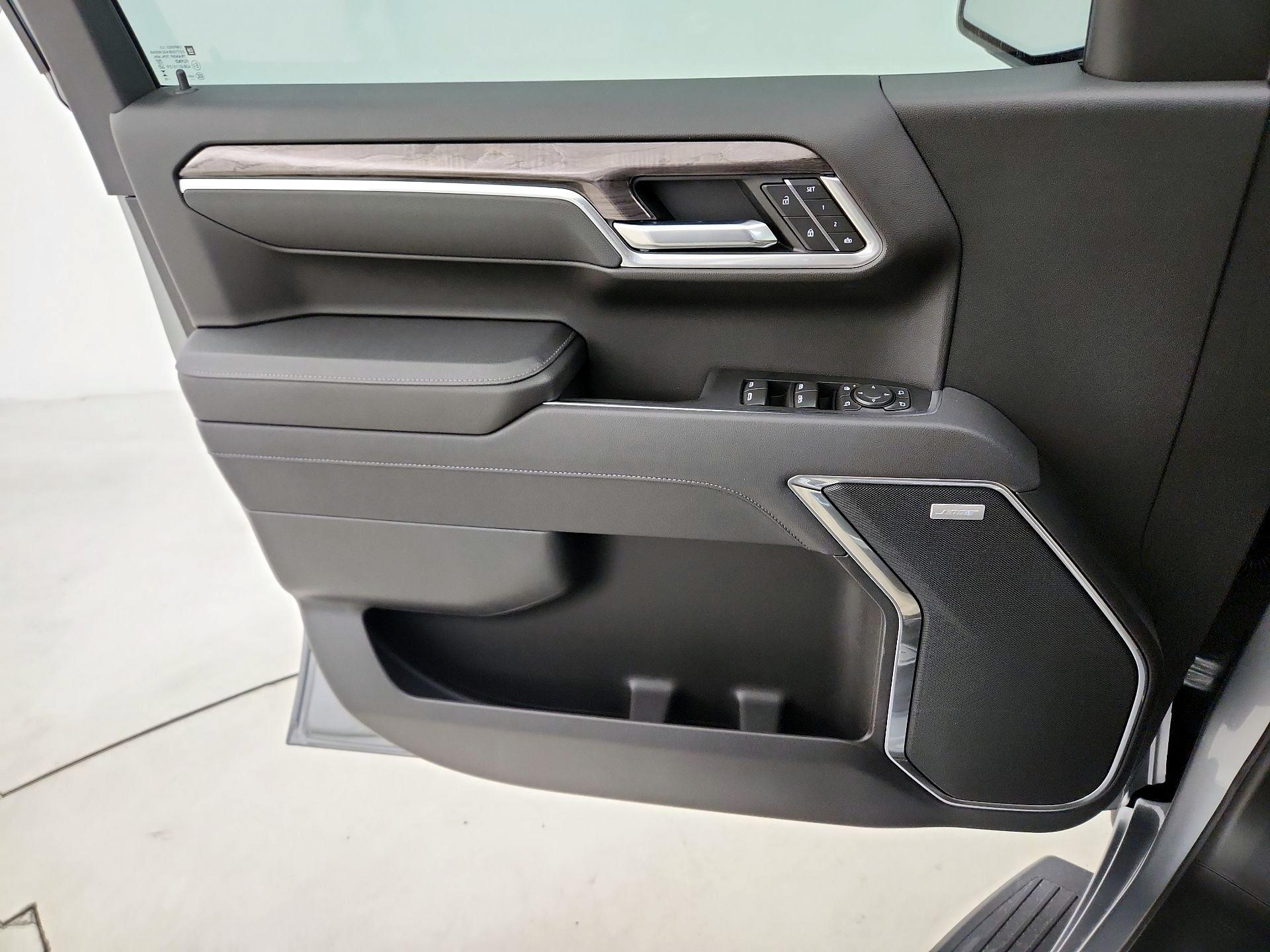 Thumbnail: 2025 Chevrolet Silverado 1500 - 12