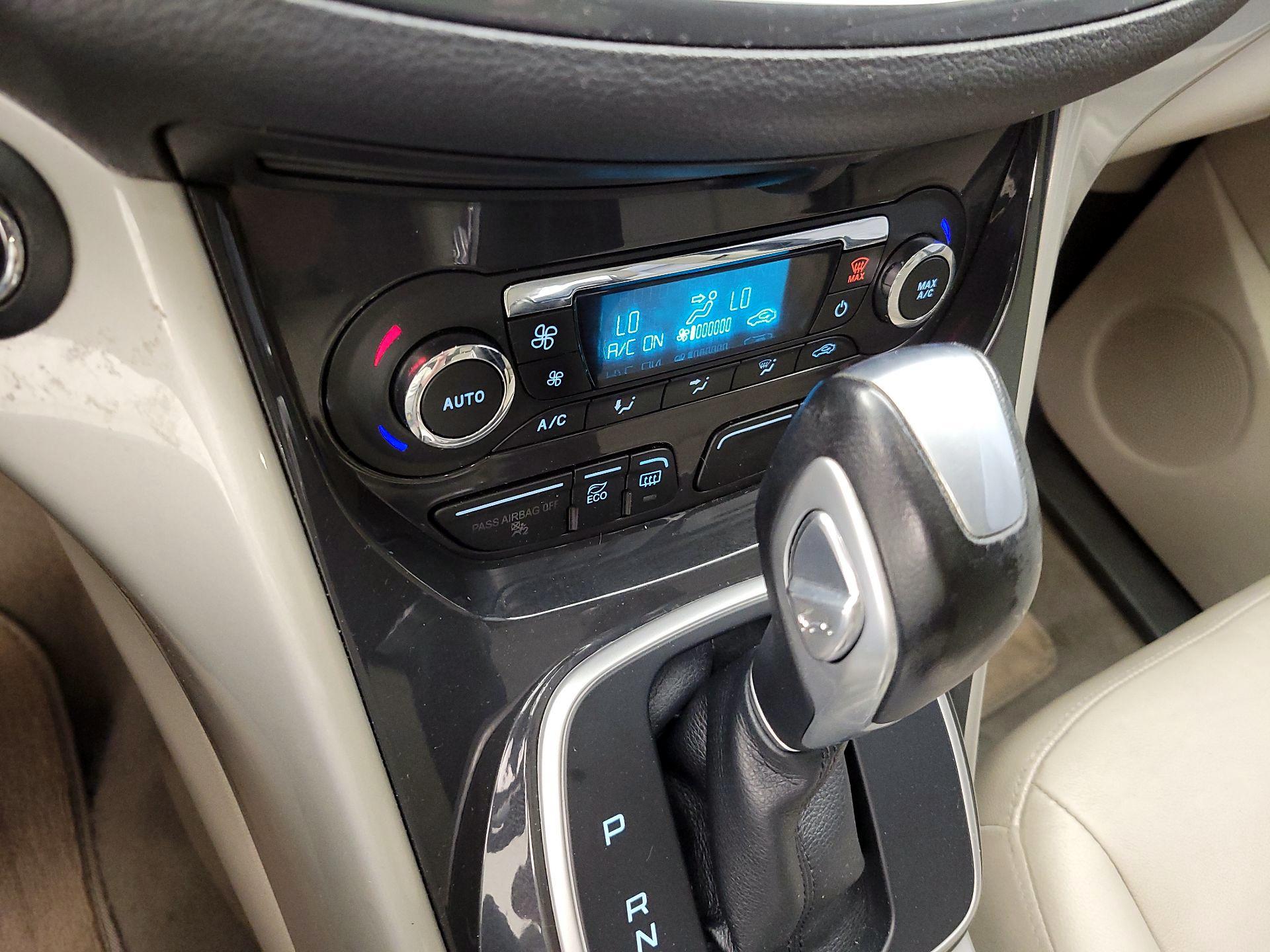 Thumbnail: 2016 Ford C-Max - 14