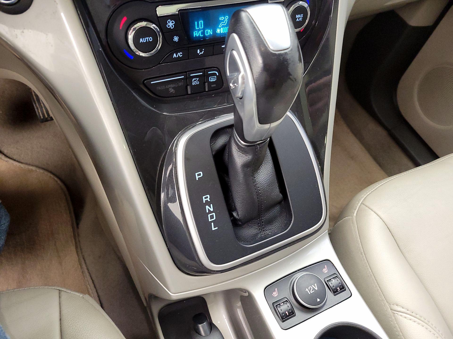 Thumbnail: 2016 Ford C-Max - 15