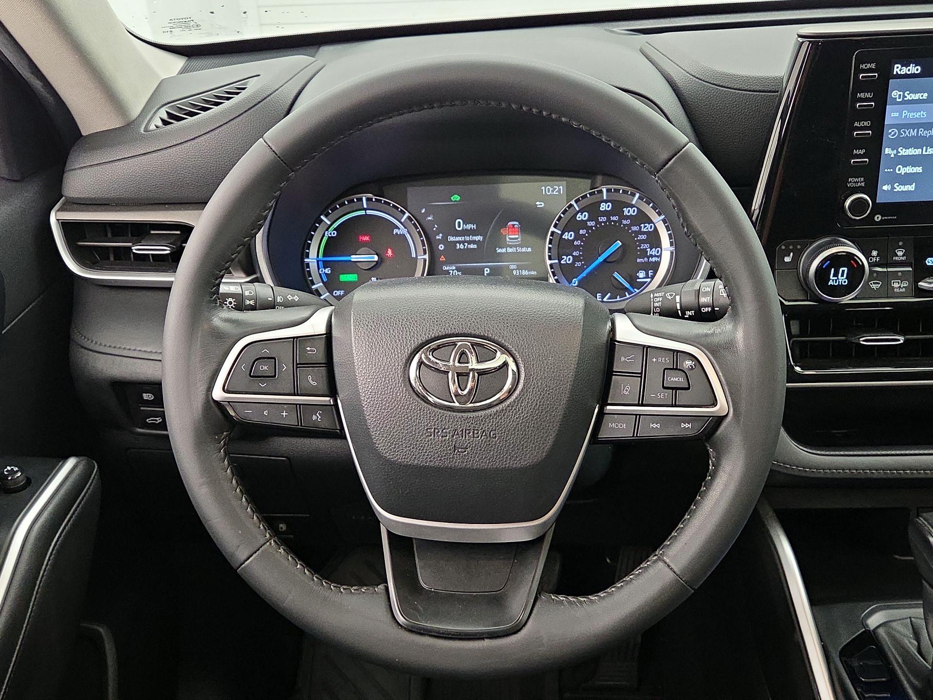 Thumbnail: 2022 Toyota Highlander - 10