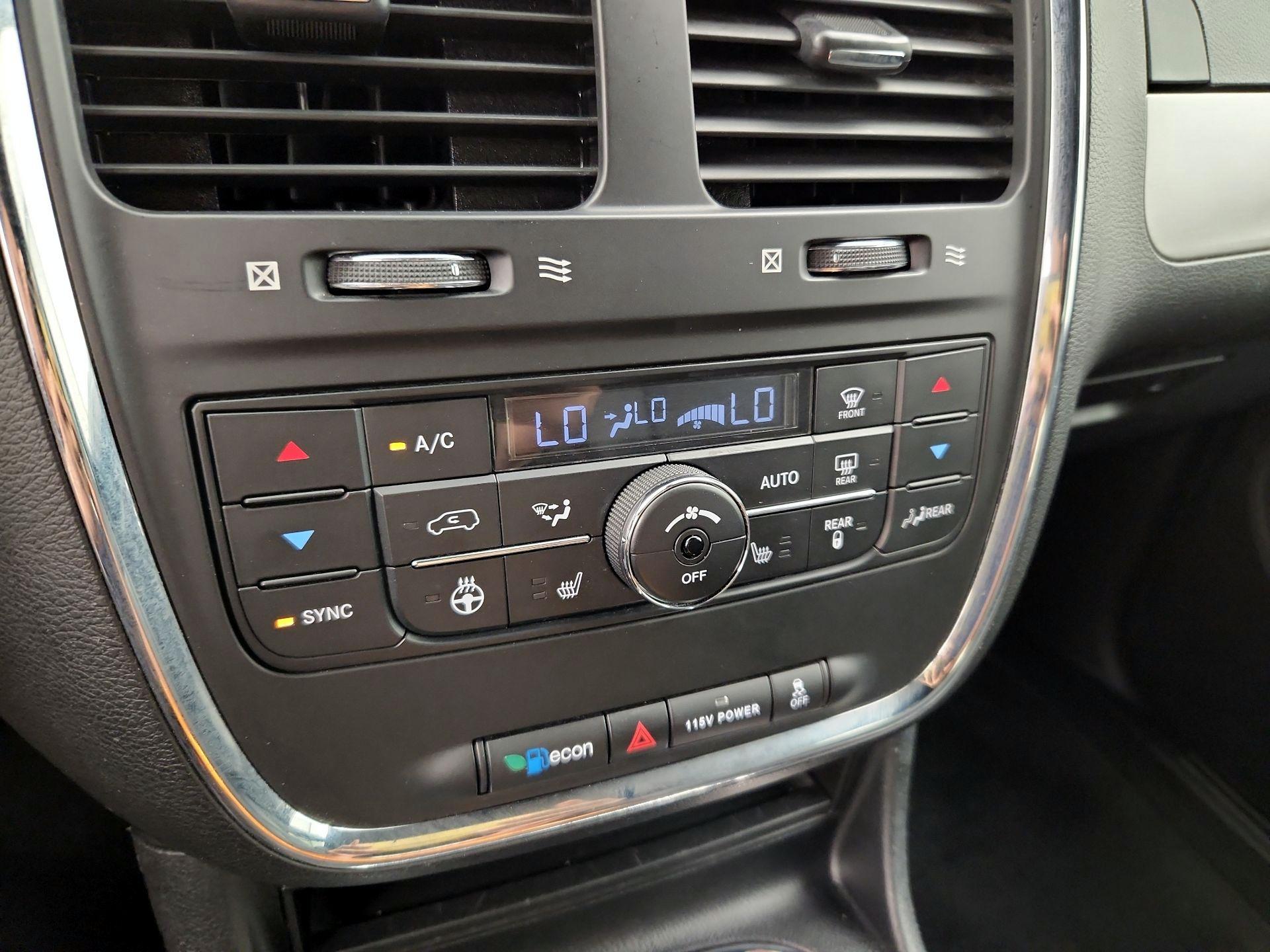 Thumbnail: 2019 Dodge Grand Caravan - 16
