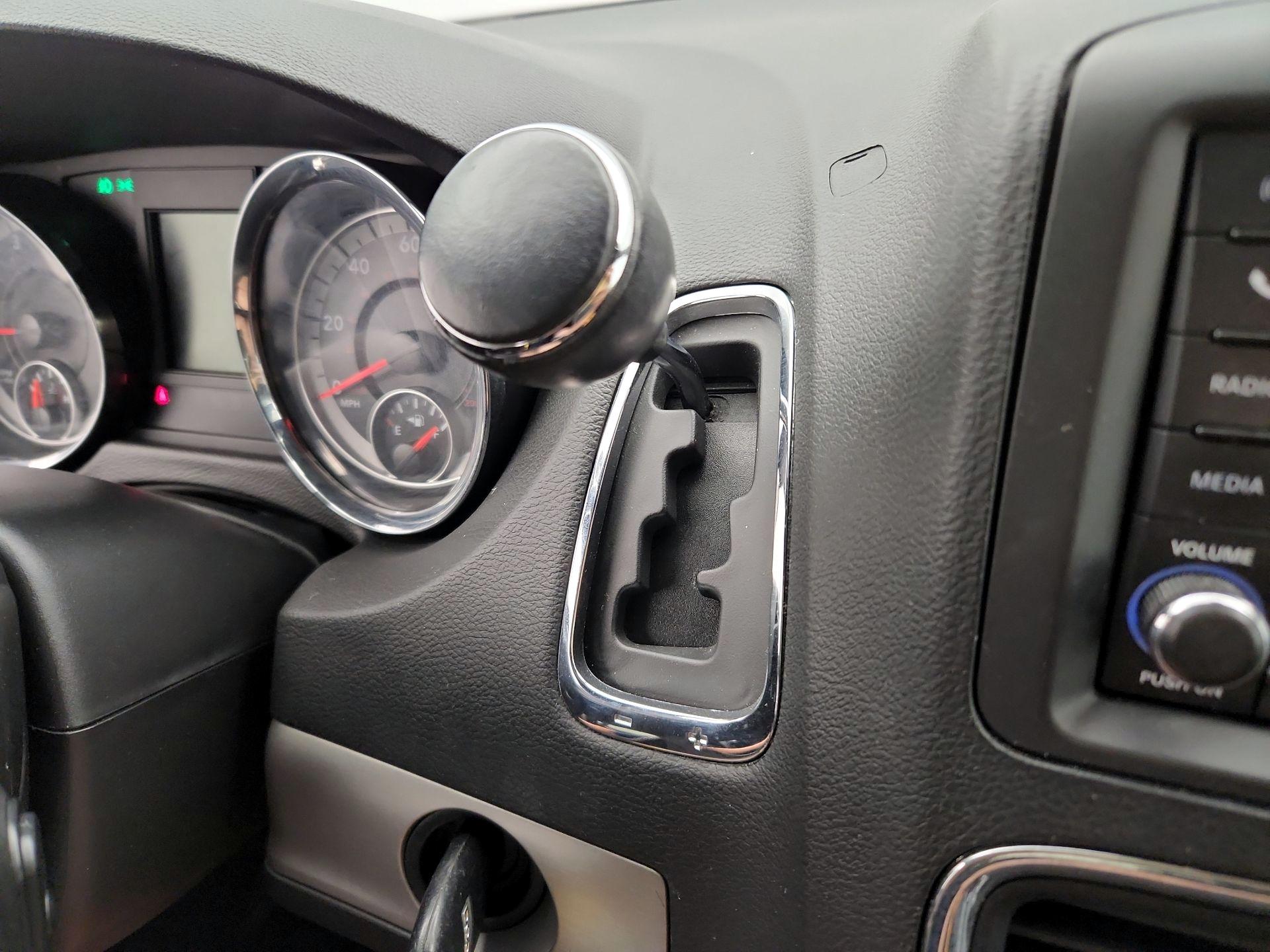 Thumbnail: 2019 Dodge Grand Caravan - 17
