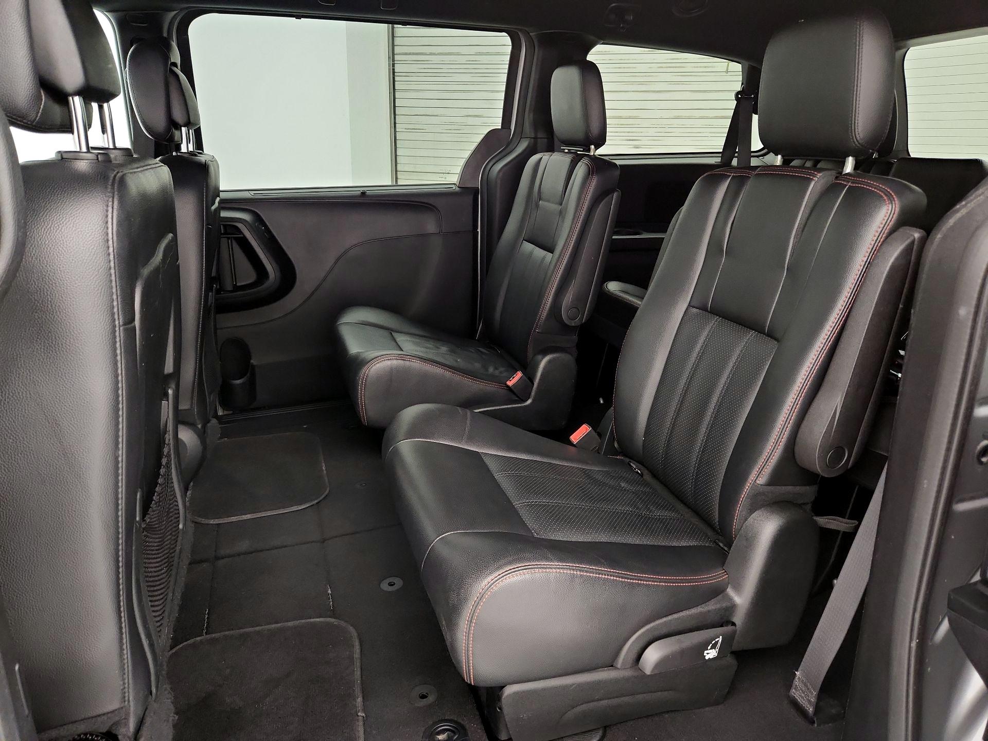 Thumbnail: 2019 Dodge Grand Caravan - 18