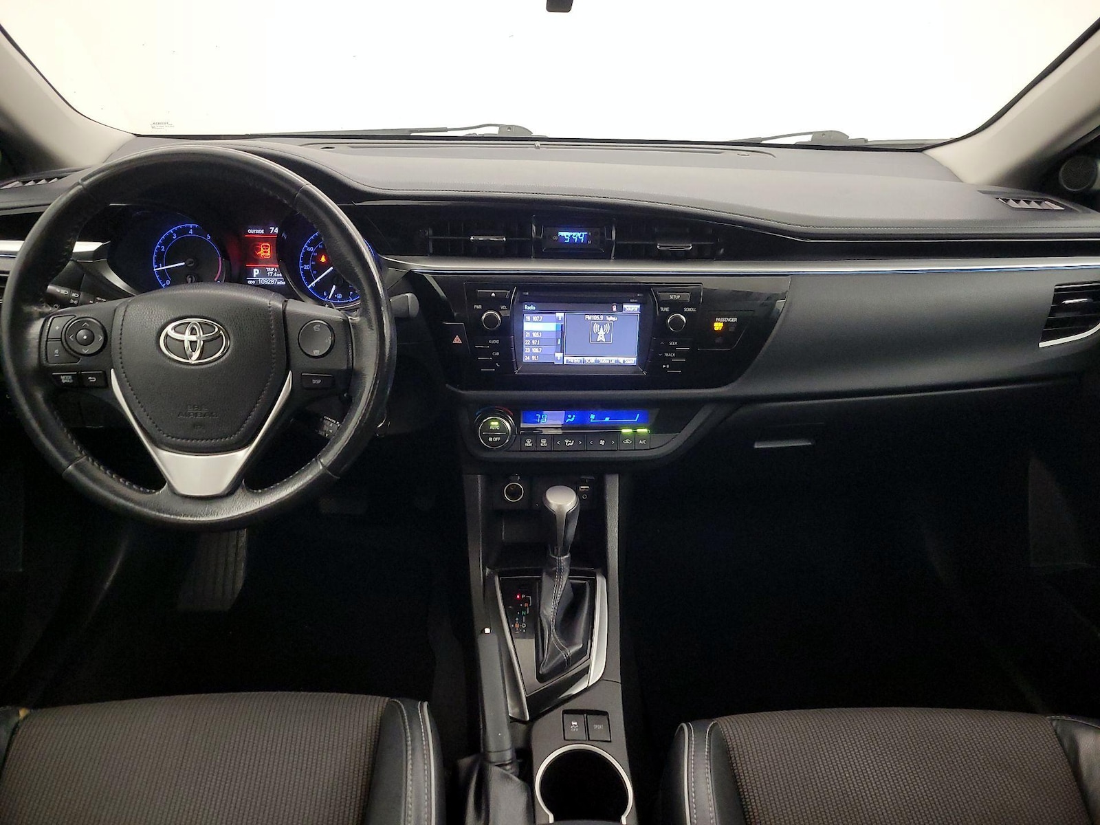 2015 Toyota Corolla S - Photo 10