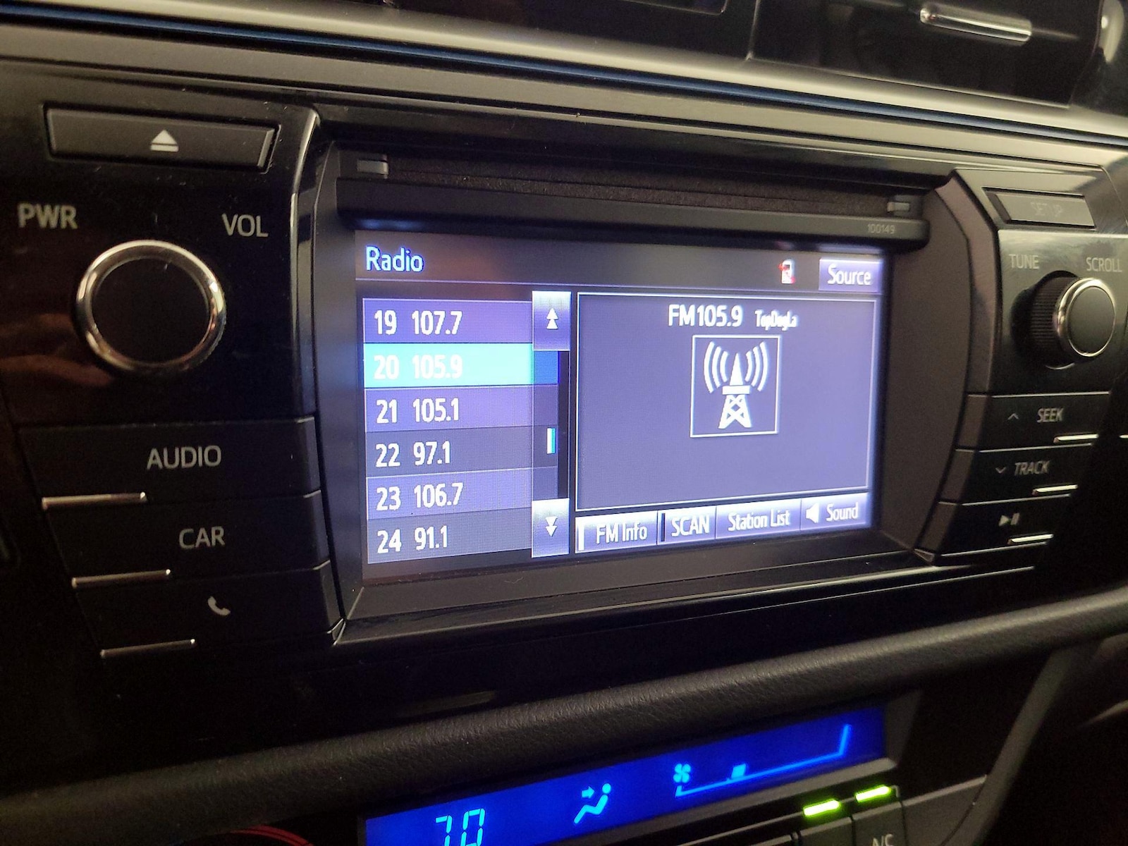 2015 Toyota Corolla S - Photo 16