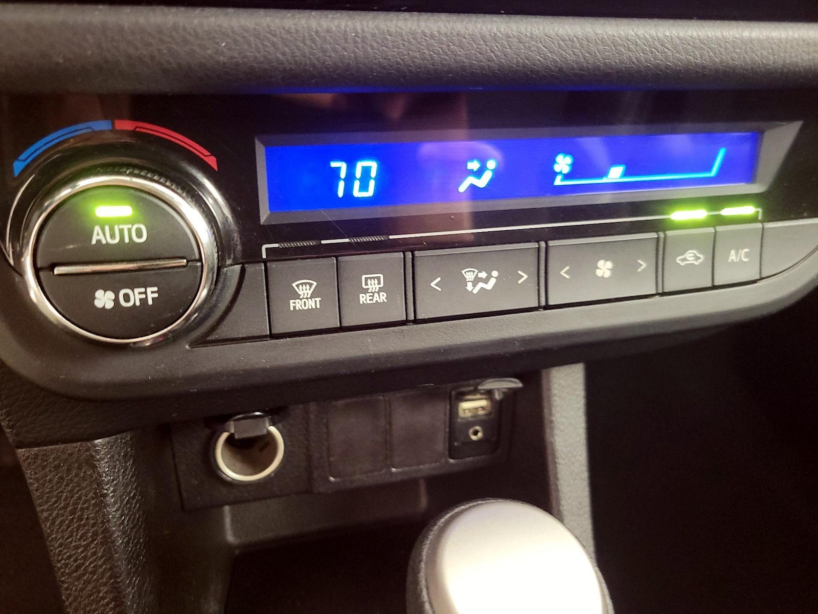2015 Toyota Corolla S - Photo 17
