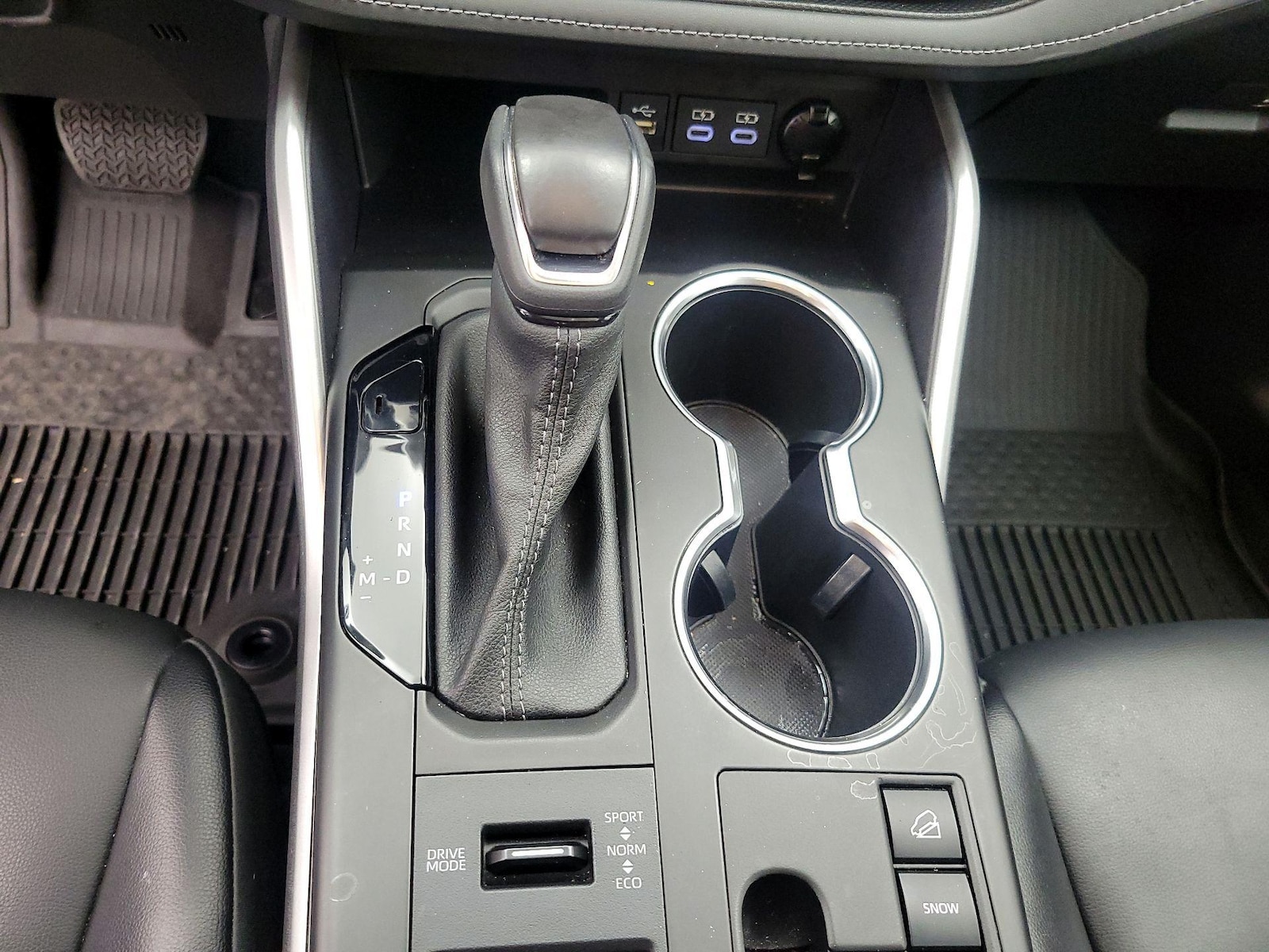 2023 Toyota Highlander XLE - Photo 18
