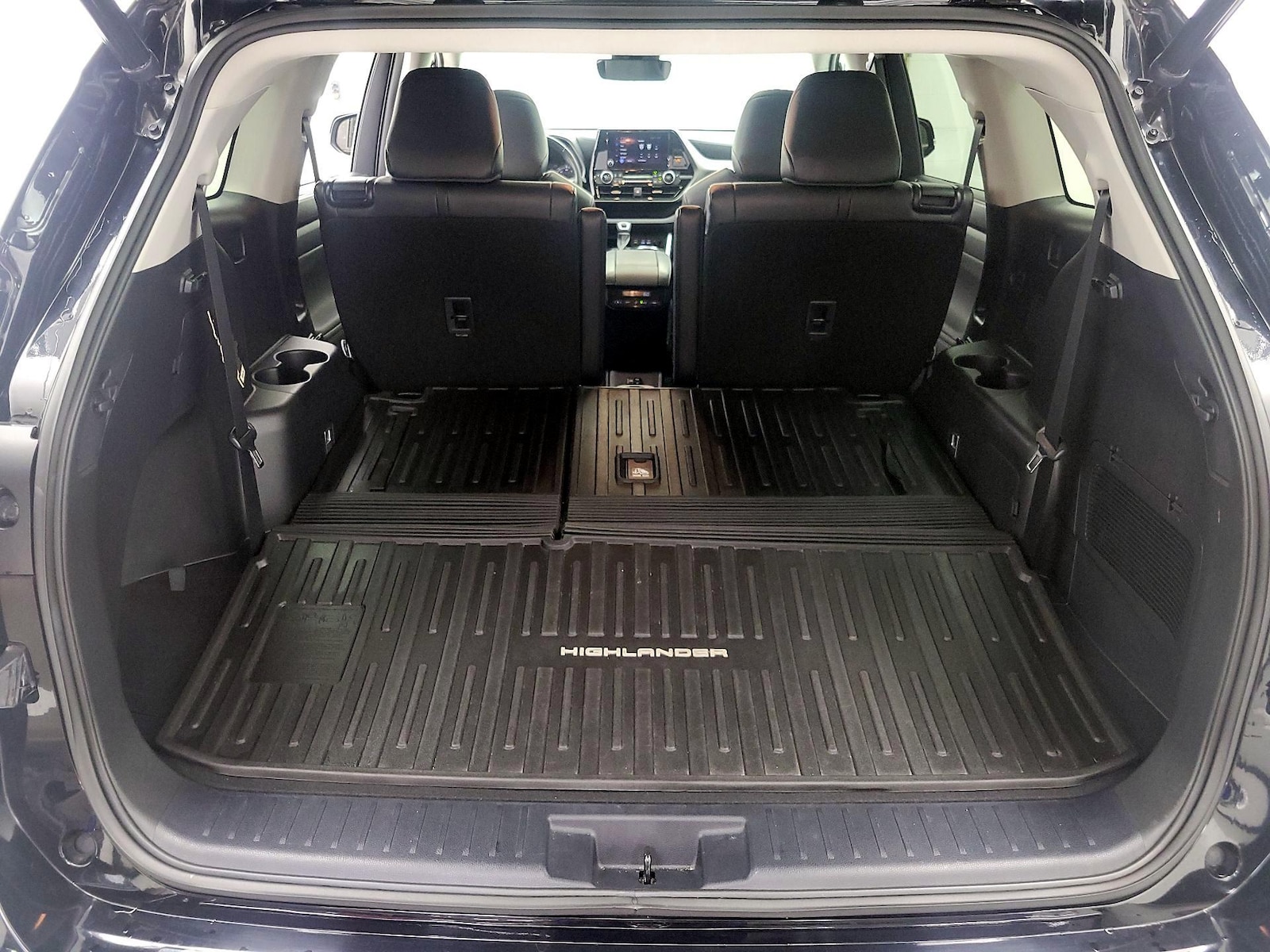 2023 Toyota Highlander XLE - Photo 24