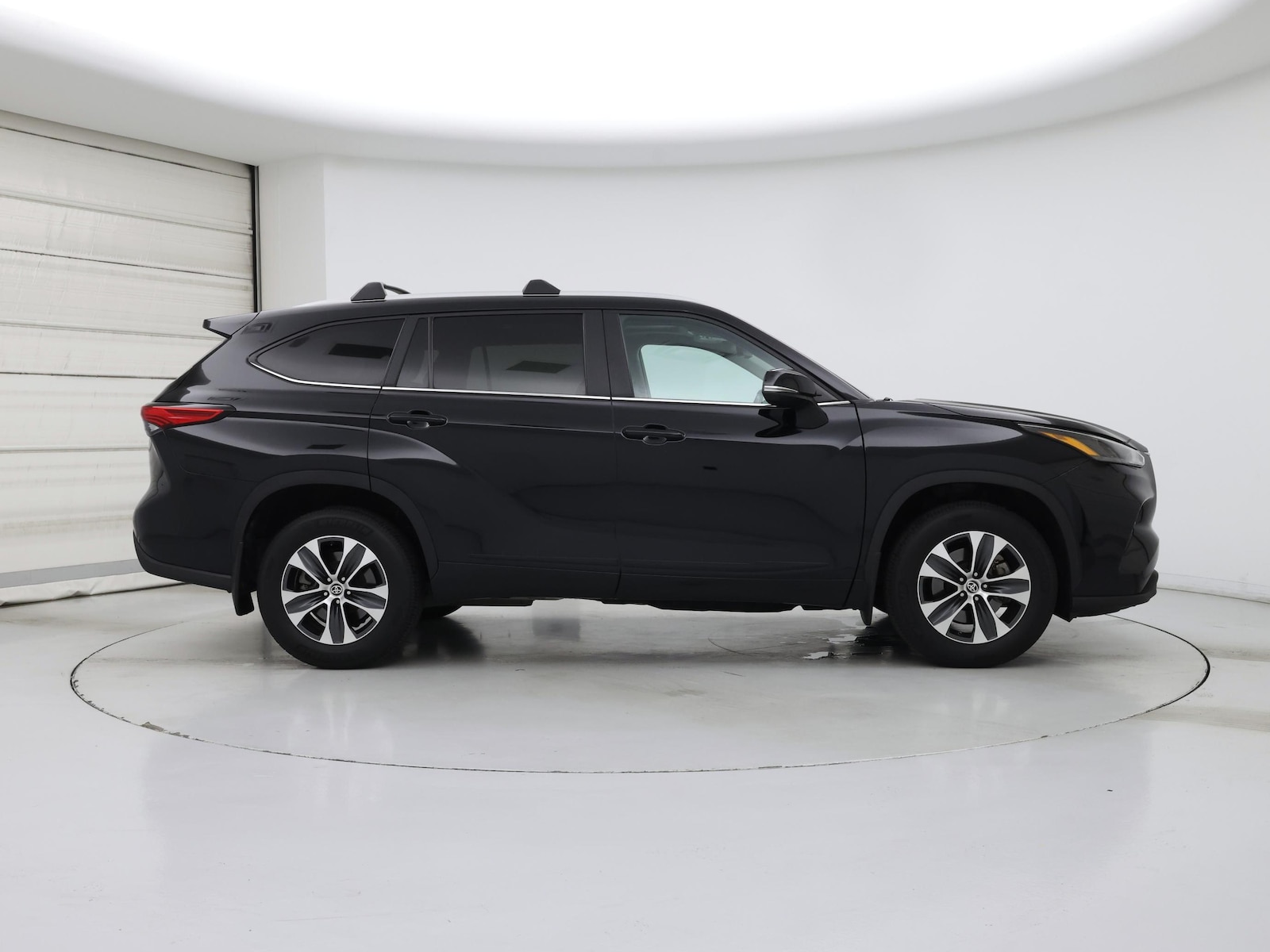 2023 Toyota Highlander XLE - Photo 8