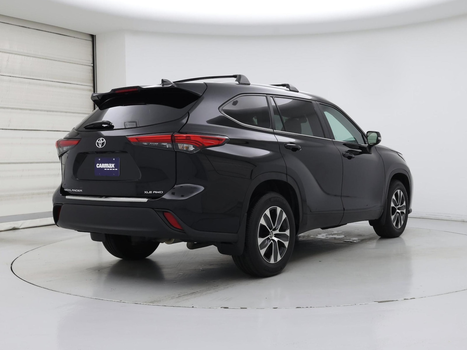 2023 Toyota Highlander XLE - Photo 9