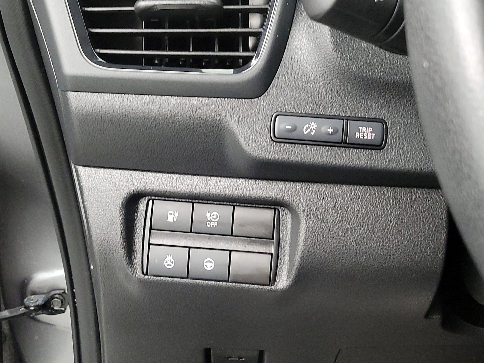 2021 Nissan Leaf SV Plus - Photo 14