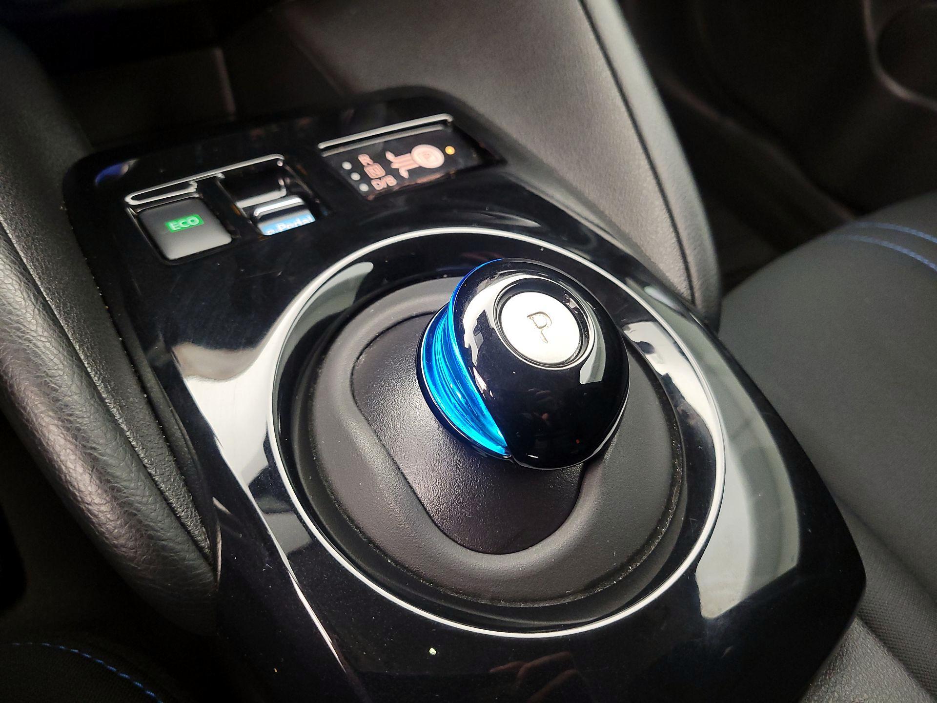Thumbnail: 2021 Nissan Leaf - 18