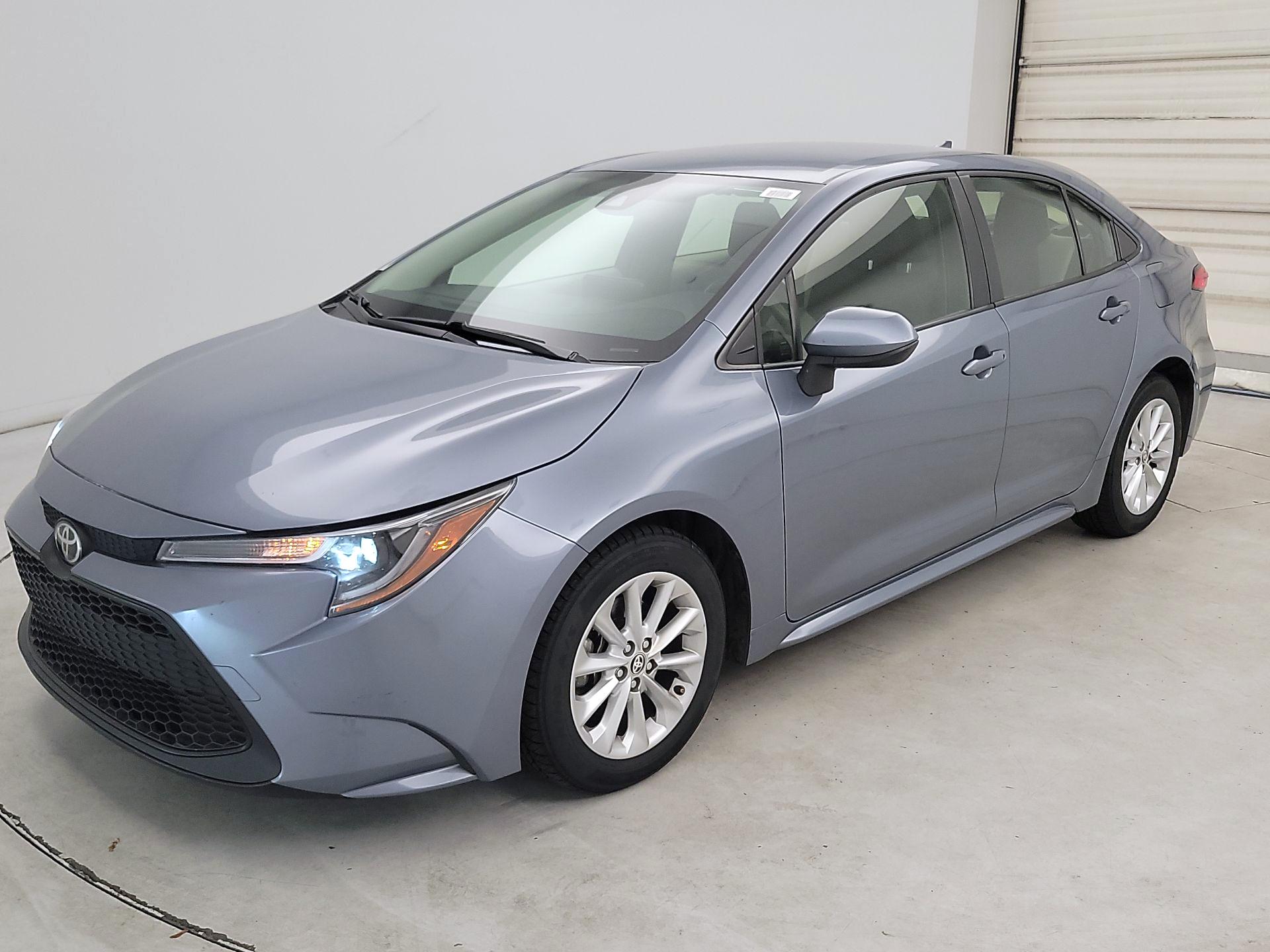 Thumbnail: 2022 Toyota Corolla - 3