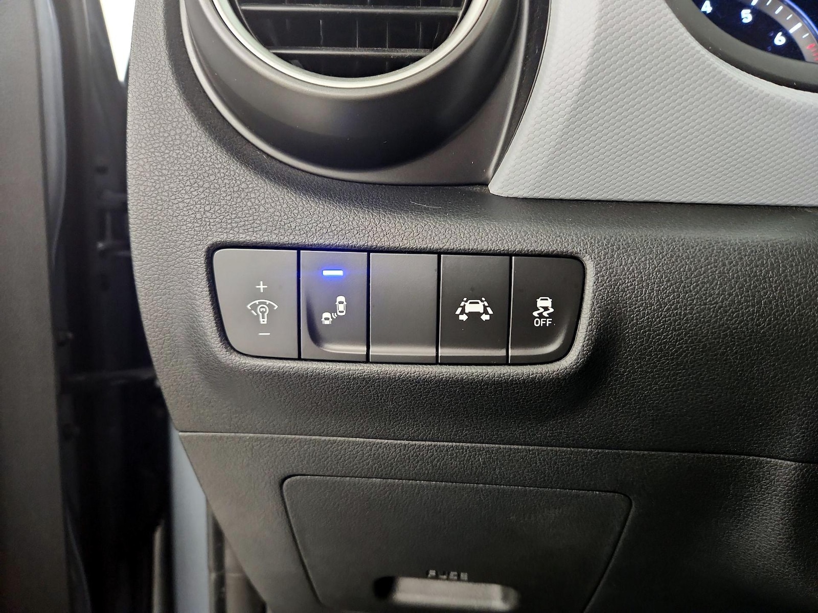 2021 Hyundai Kona SEL - Photo 14