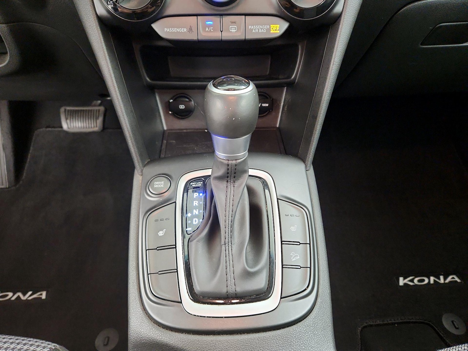 2021 Hyundai Kona SEL - Photo 18