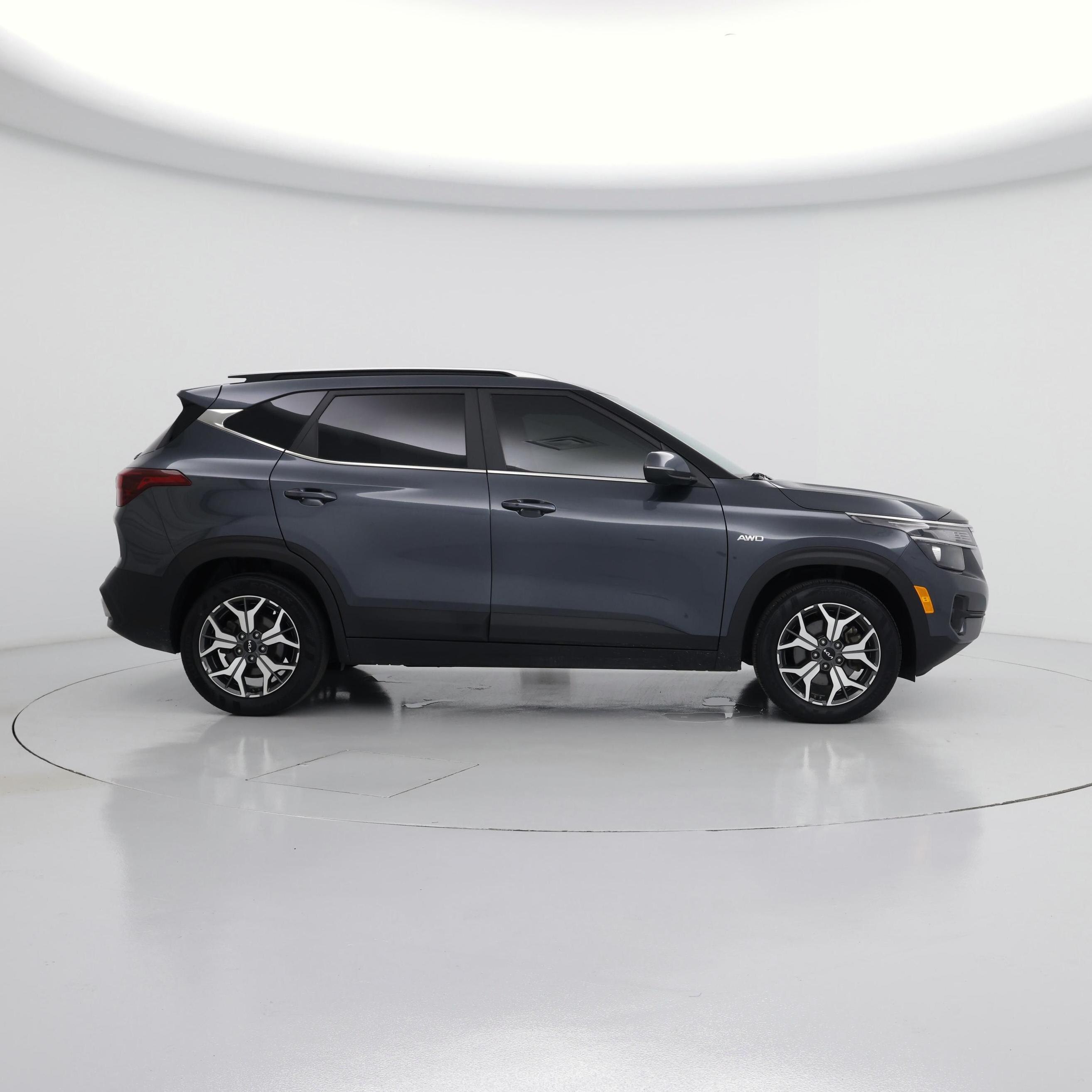 Thumbnail: 2023 Kia Seltos - 7