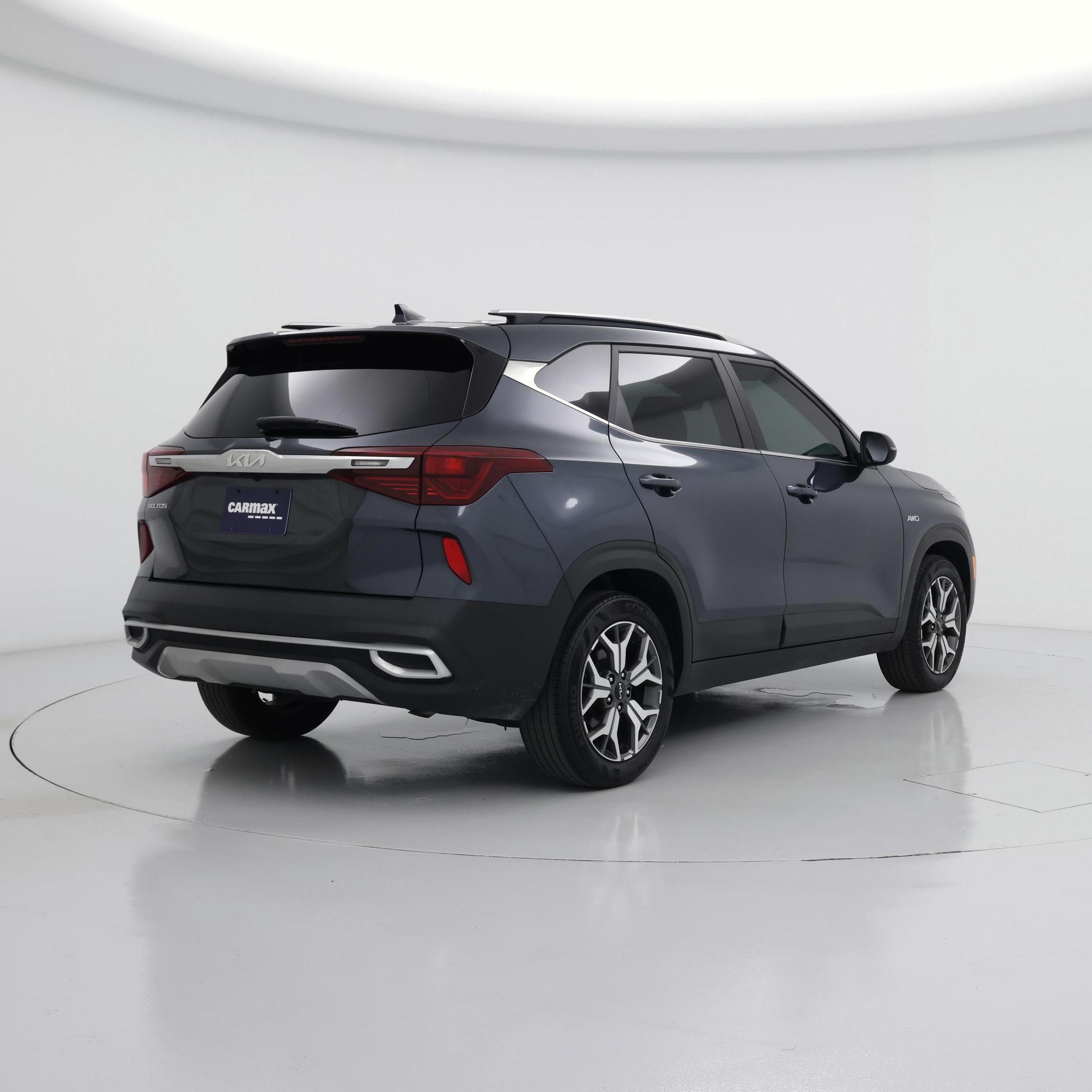 Thumbnail: 2023 Kia Seltos - 8
