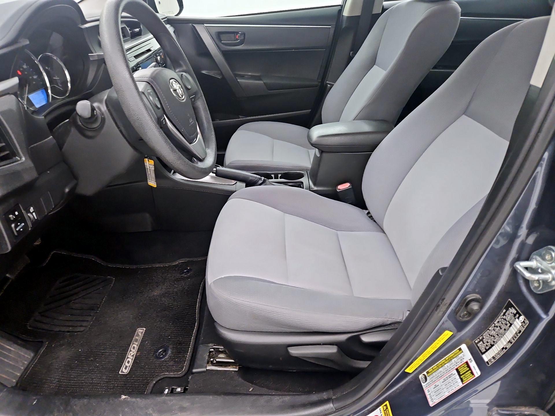 Thumbnail: 2015 Toyota Corolla - 11