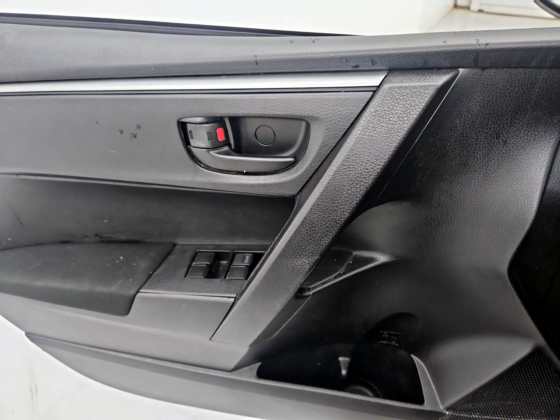 Thumbnail: 2015 Toyota Corolla - 12