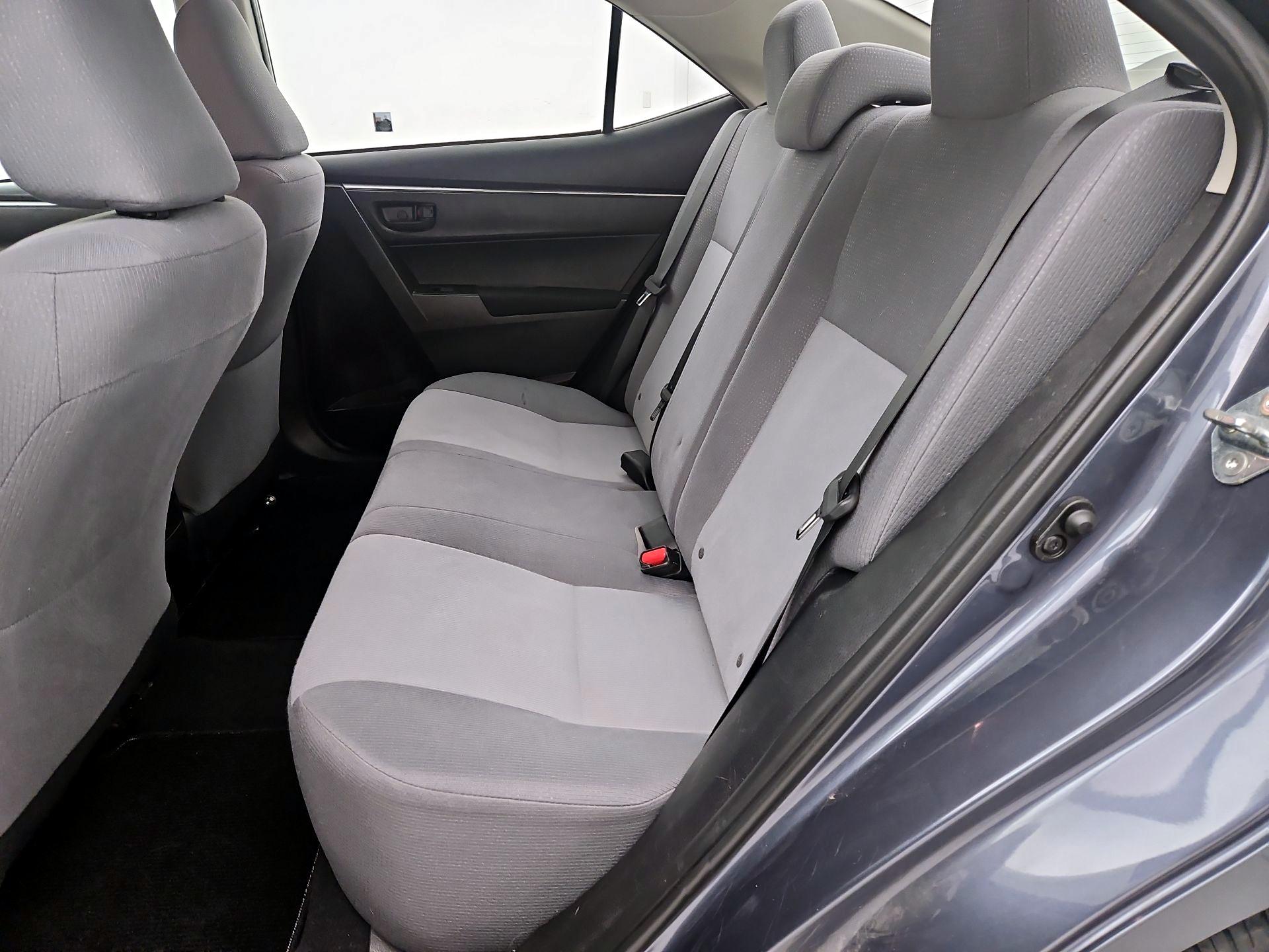 Thumbnail: 2015 Toyota Corolla - 18