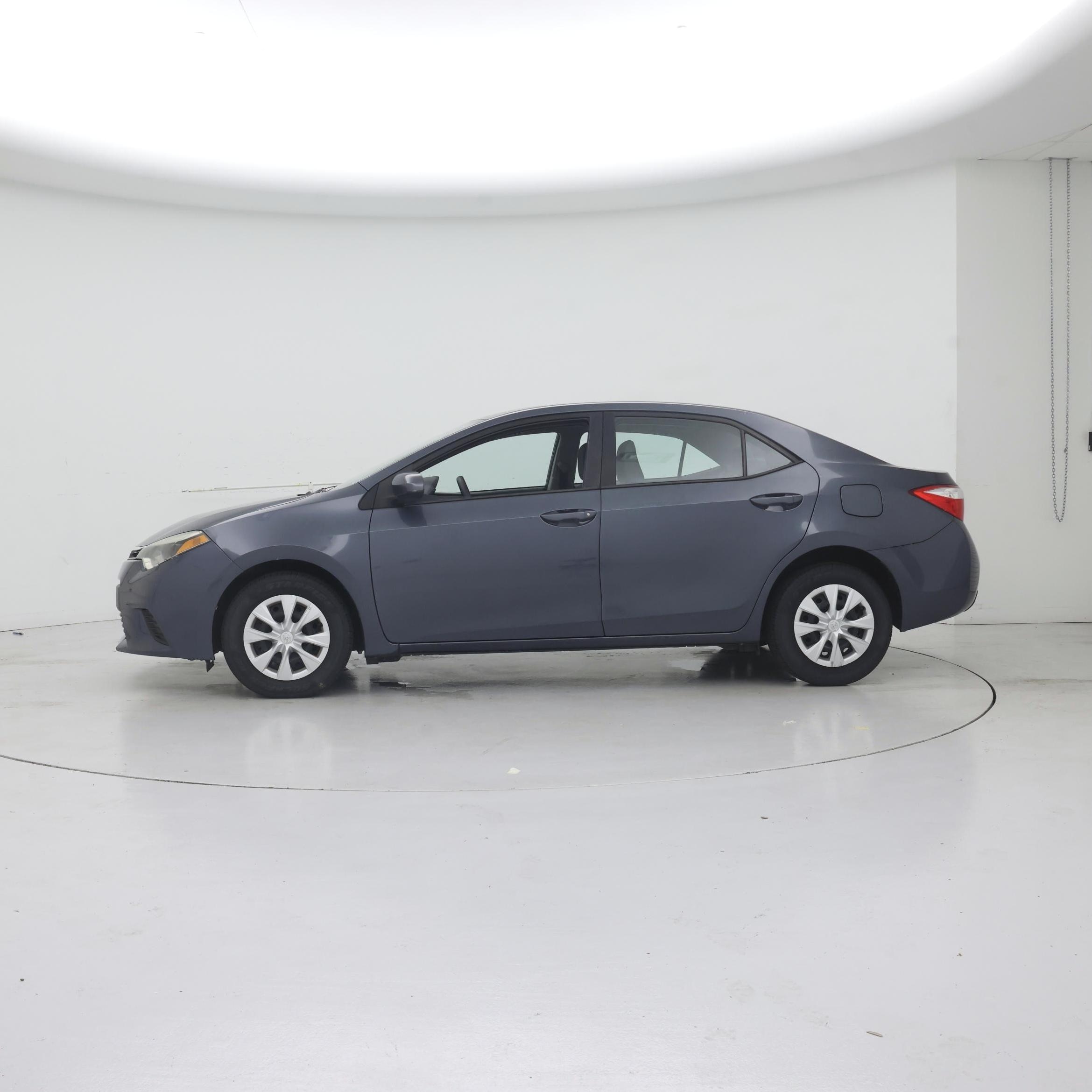Thumbnail: 2015 Toyota Corolla - 3