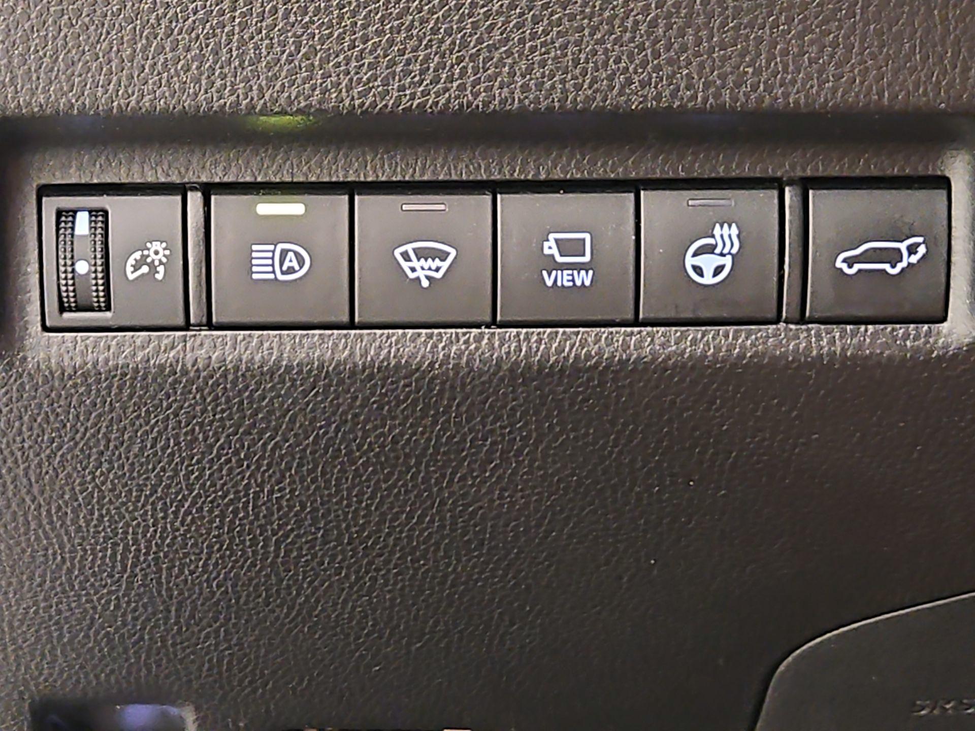 Thumbnail: 2022 Toyota RAV4 - 13
