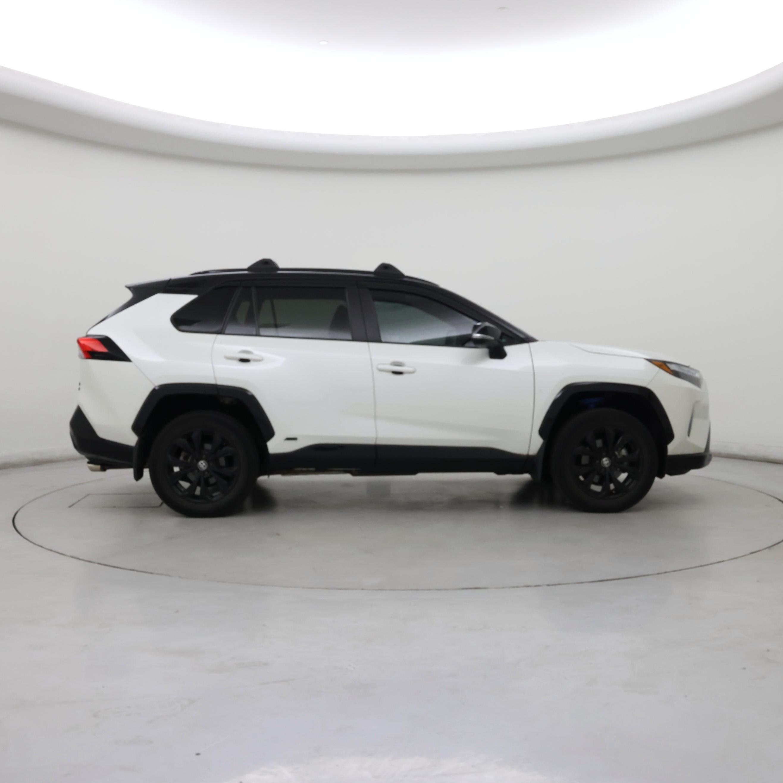 Thumbnail: 2022 Toyota RAV4 - 7