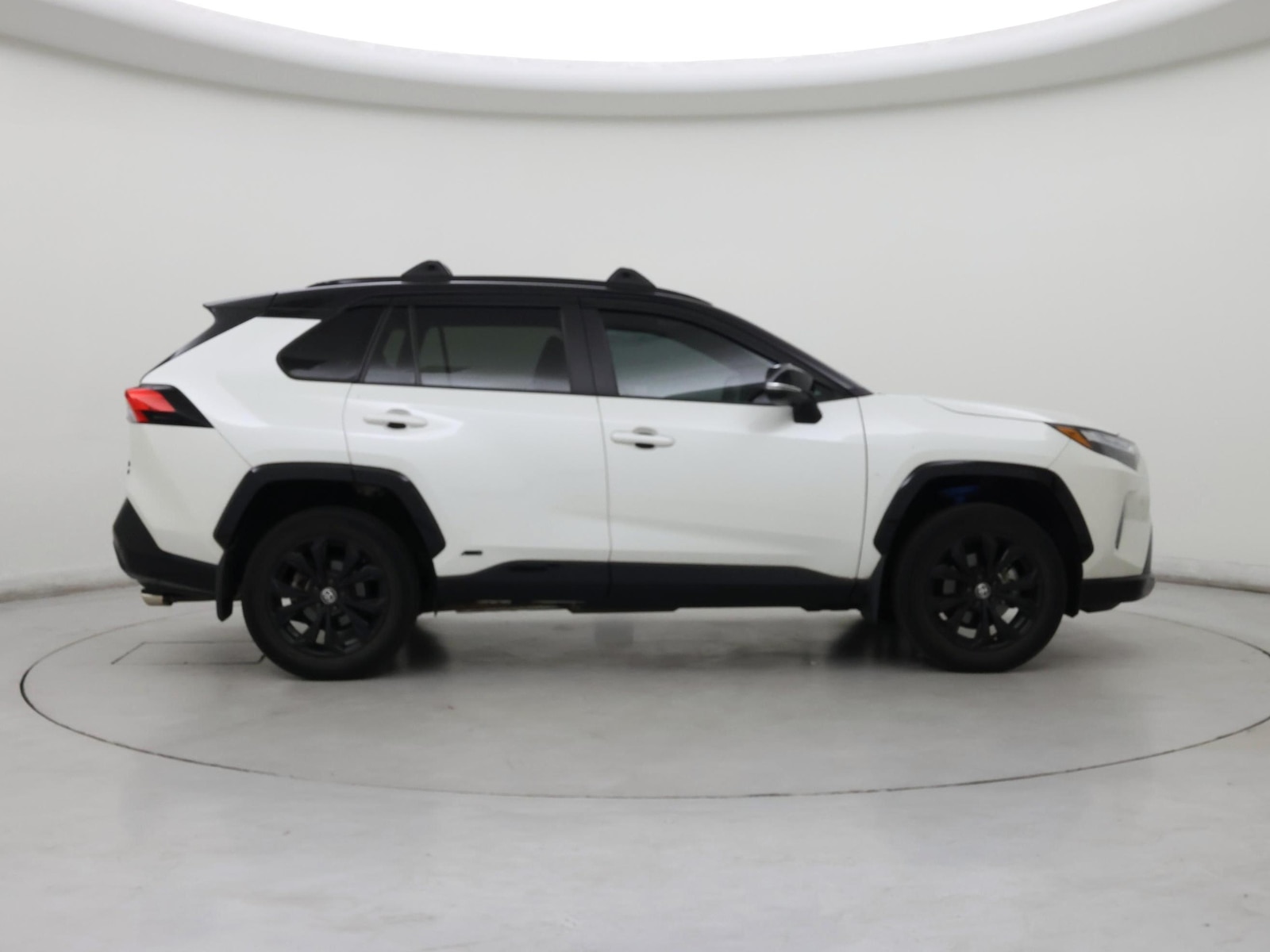 2022 Toyota RAV4 XSE - Photo 8