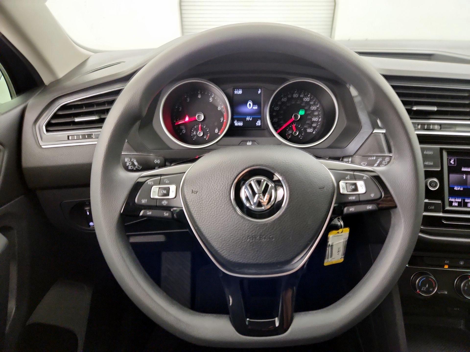 Thumbnail: 2019 Volkswagen Tiguan - 10
