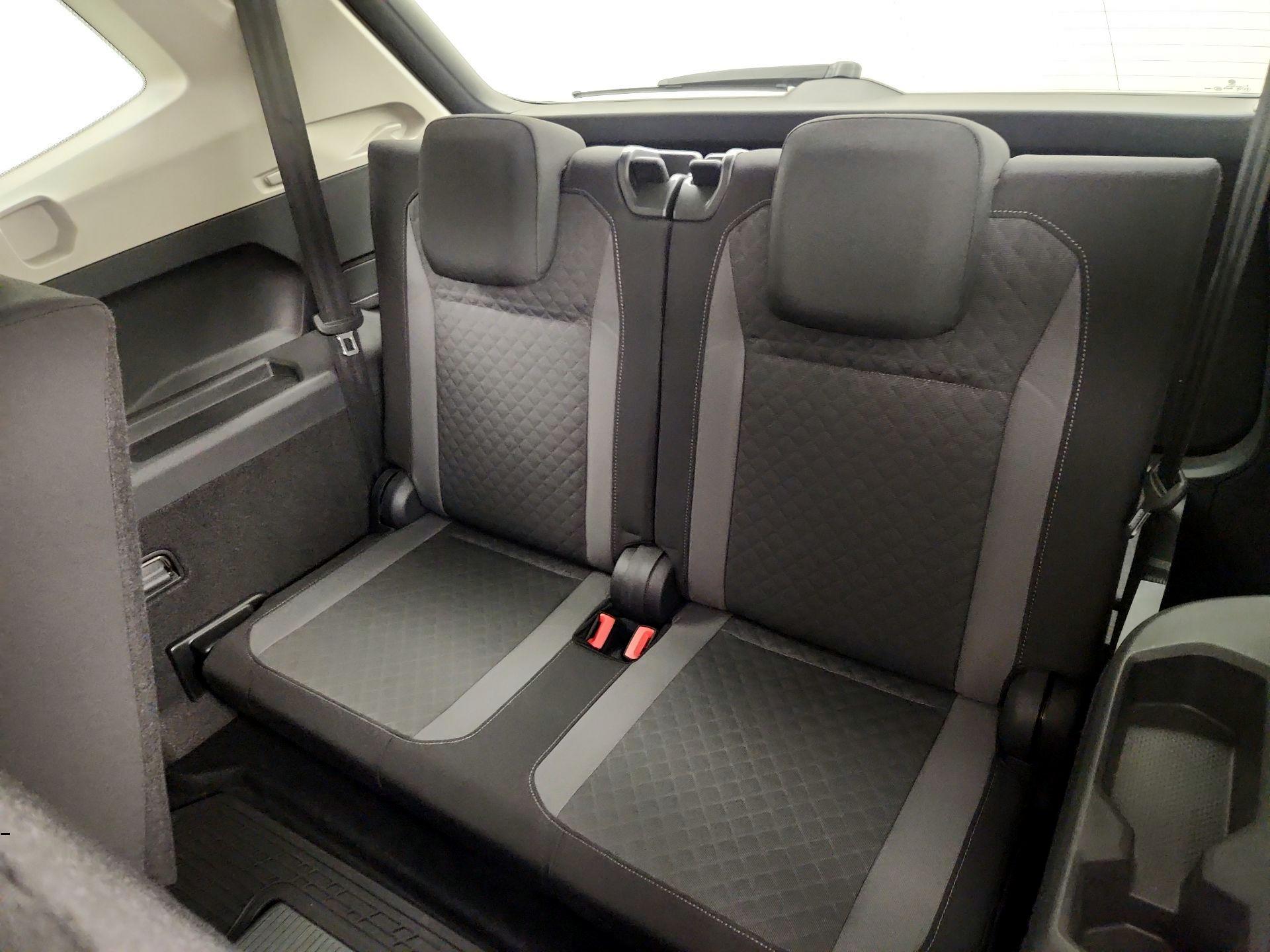 Thumbnail: 2019 Volkswagen Tiguan - 20