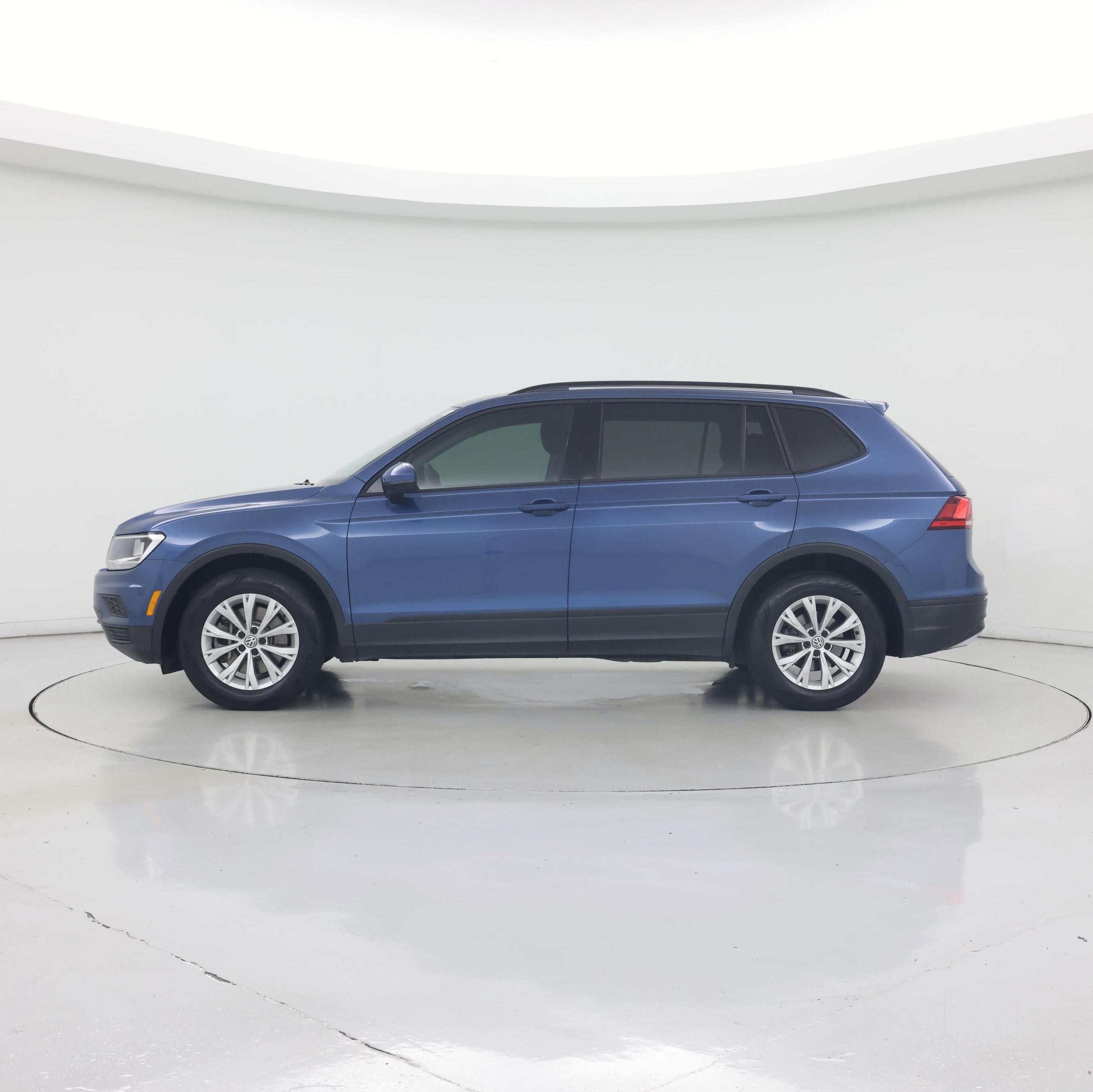 Thumbnail: 2019 Volkswagen Tiguan - 3