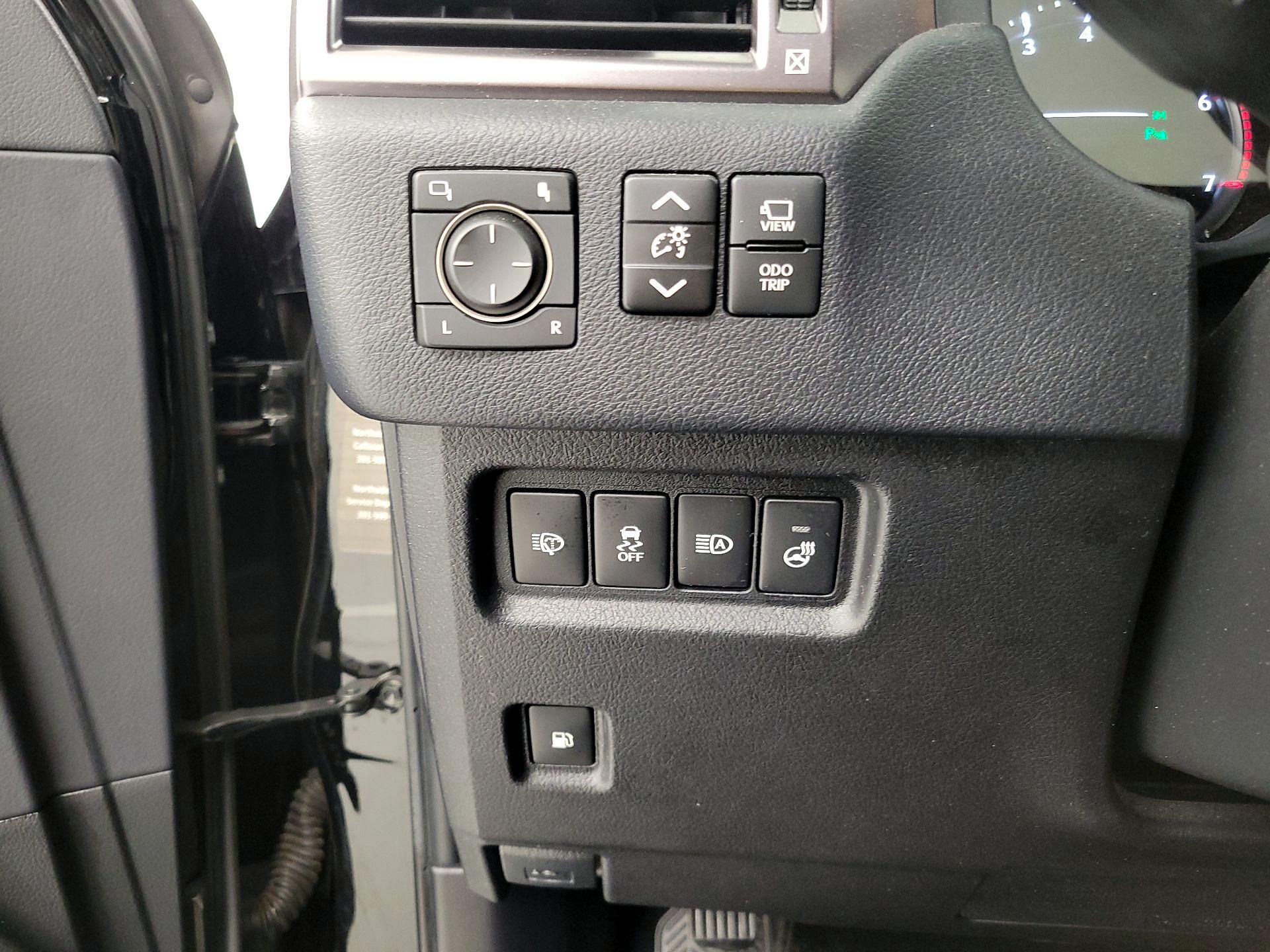 Thumbnail: 2023 Lexus GX - 13
