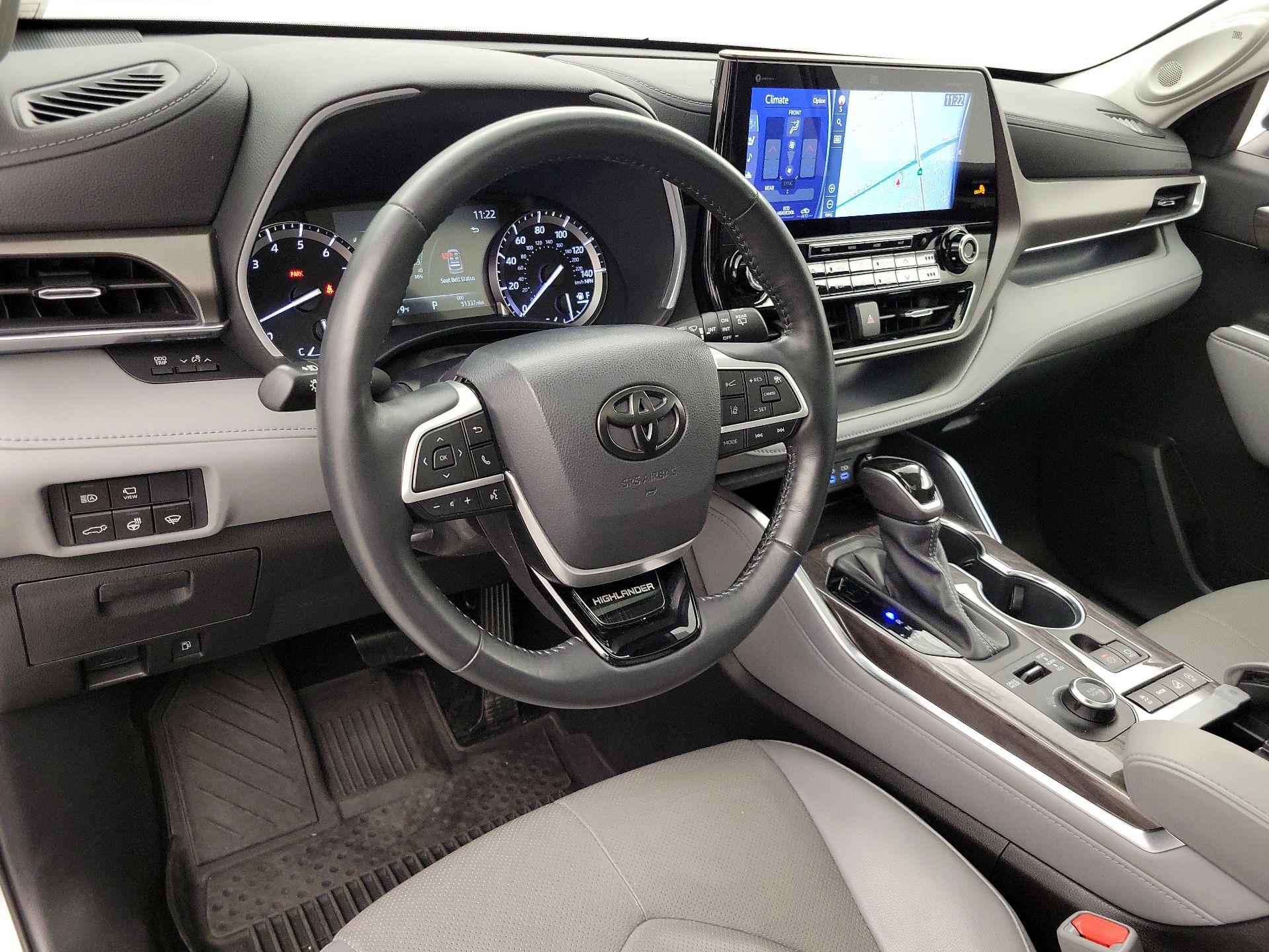 Thumbnail: 2022 Toyota Highlander - 9