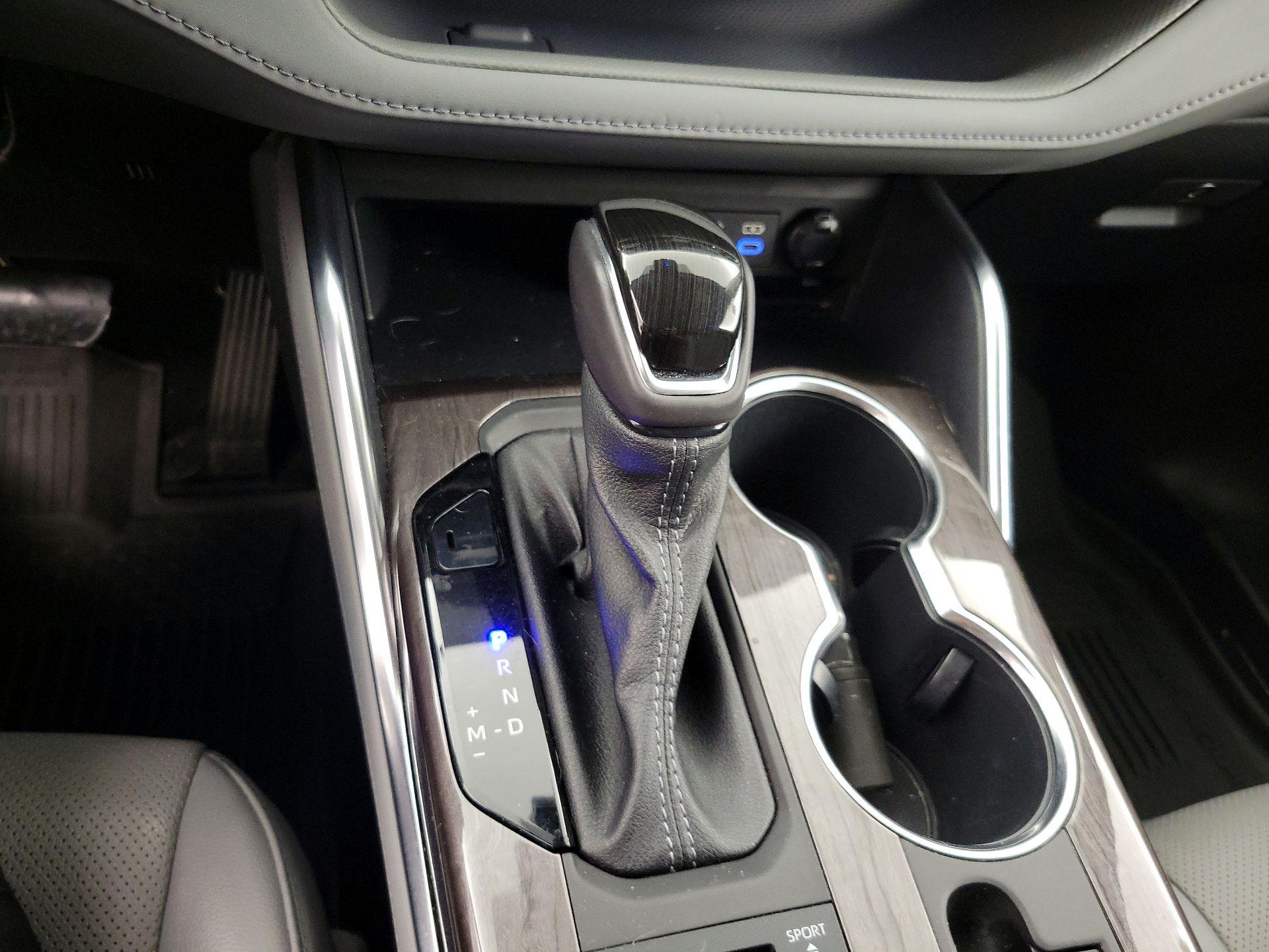 Thumbnail: 2022 Toyota Highlander - 18