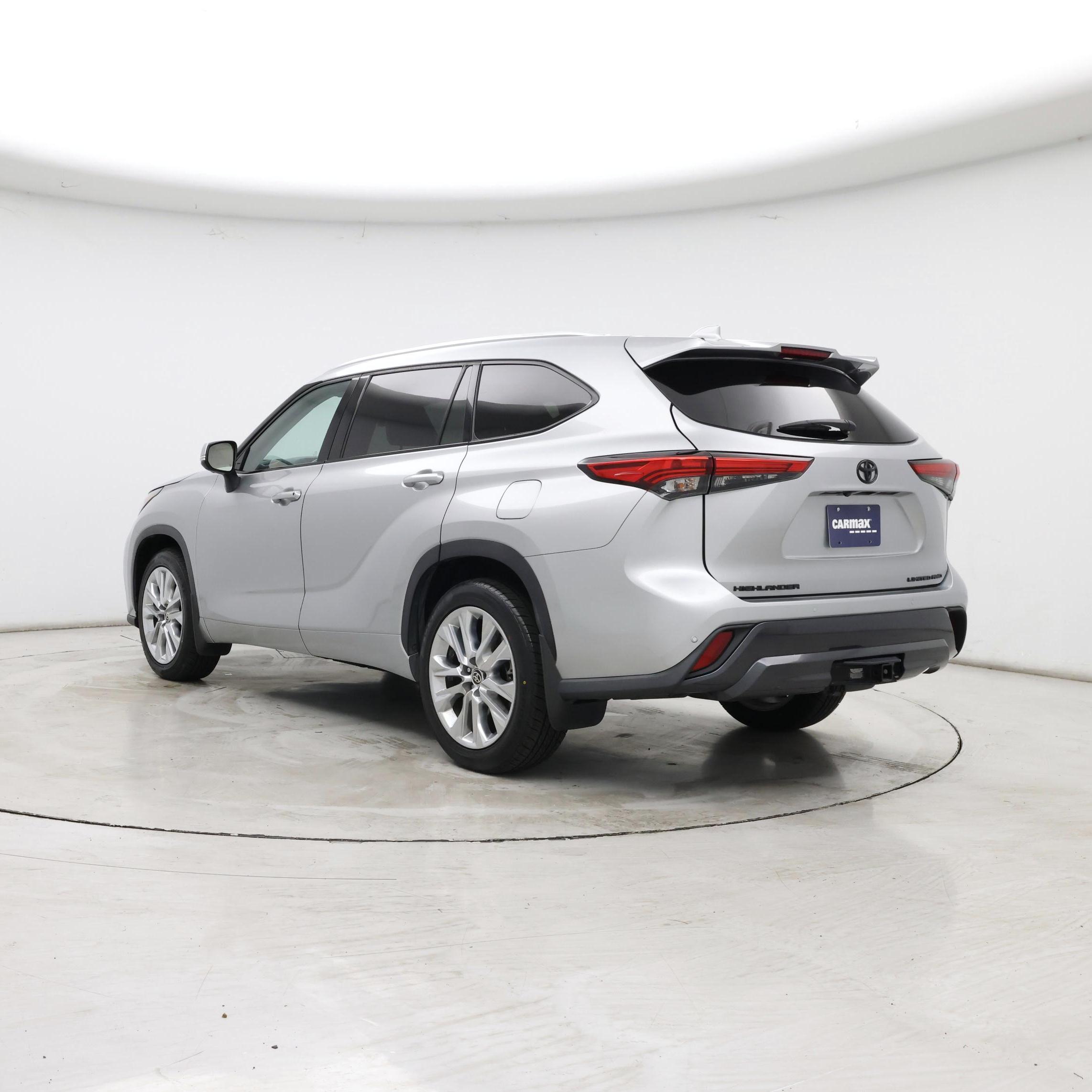 Thumbnail: 2022 Toyota Highlander - 2