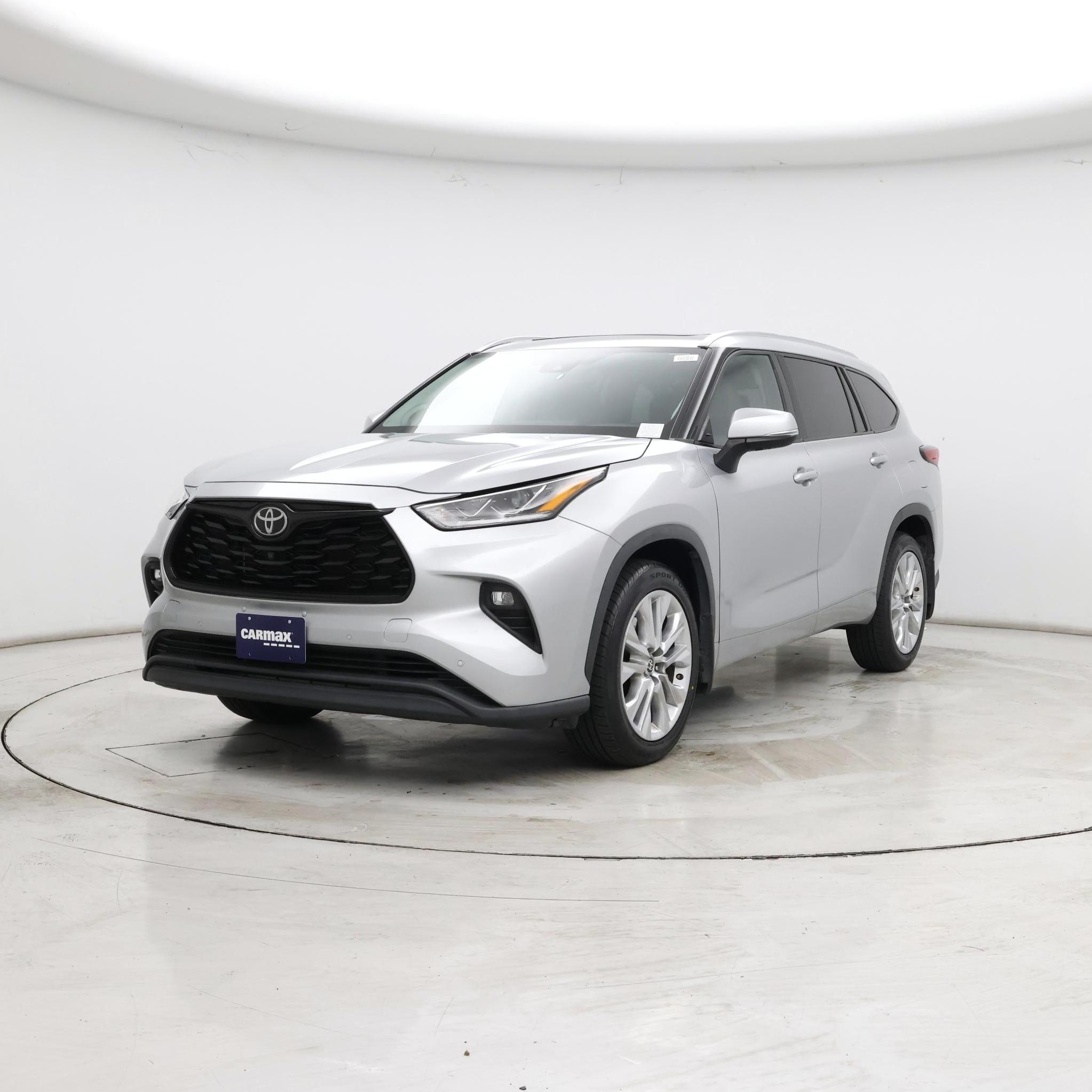 Thumbnail: 2022 Toyota Highlander - 4