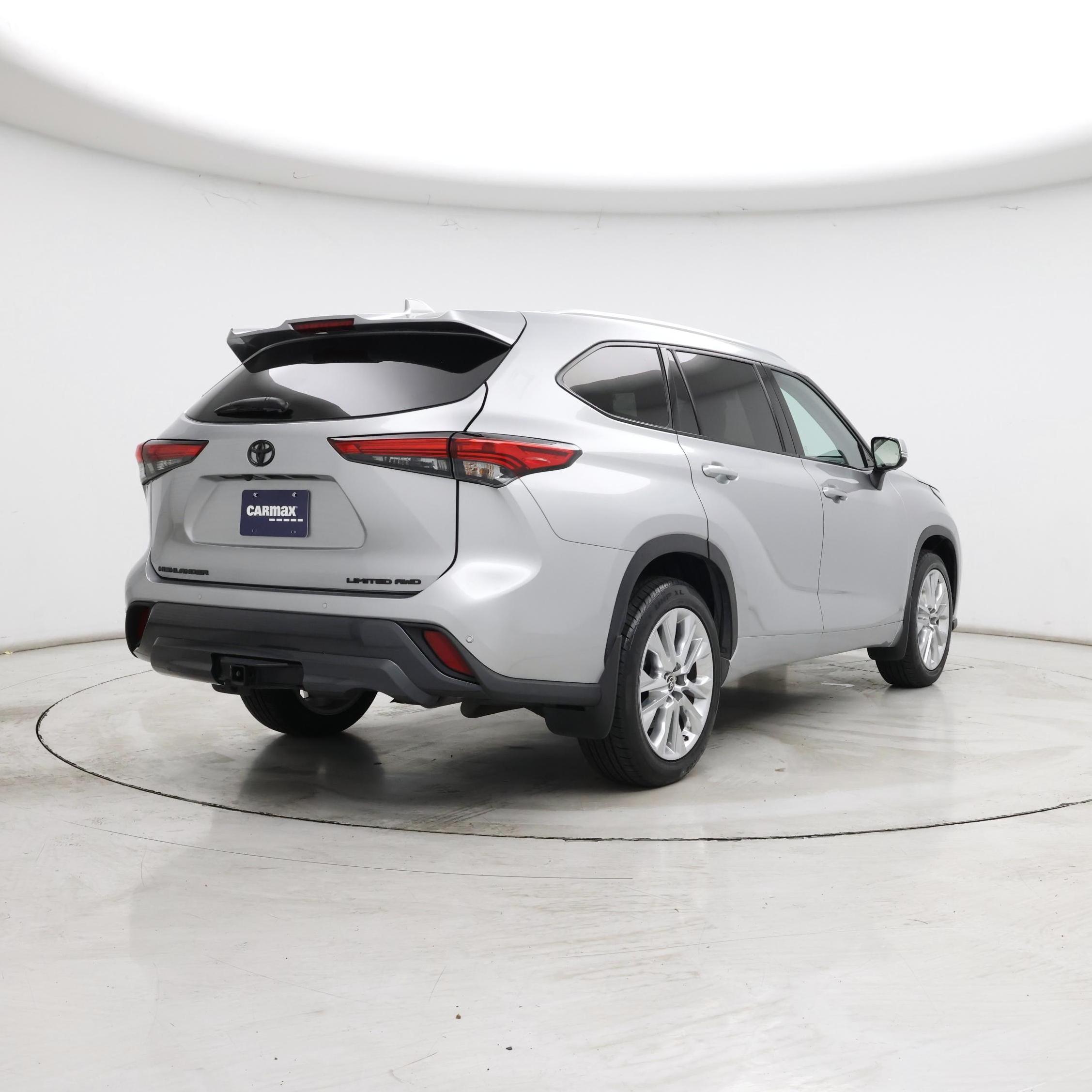 Thumbnail: 2022 Toyota Highlander - 8
