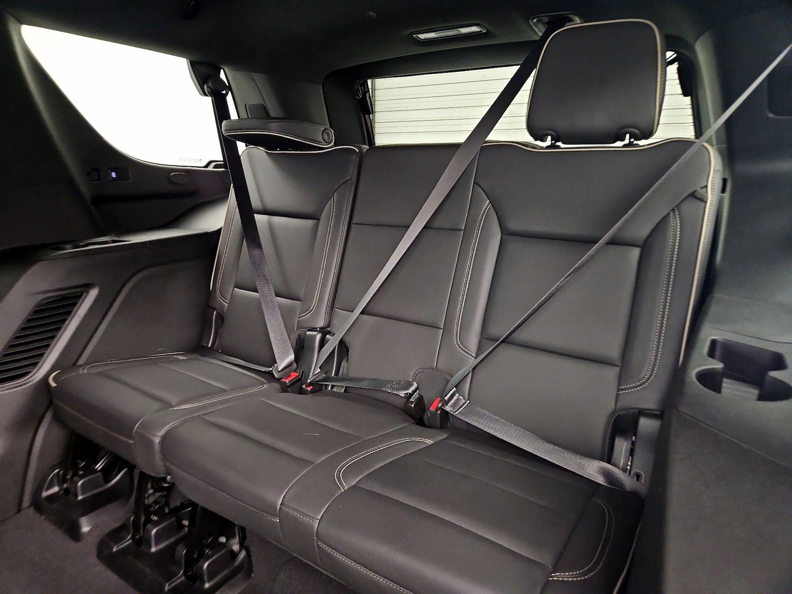 2024 GMC Yukon SLT - Photo 21