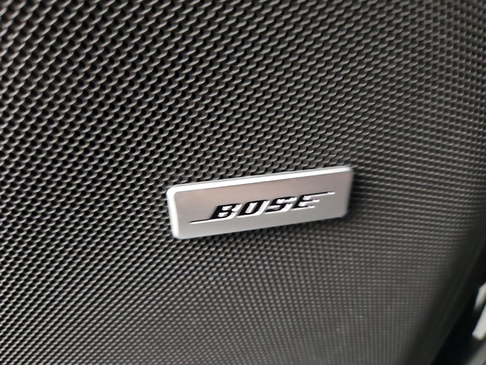 2024 GMC Yukon SLT - Photo 25