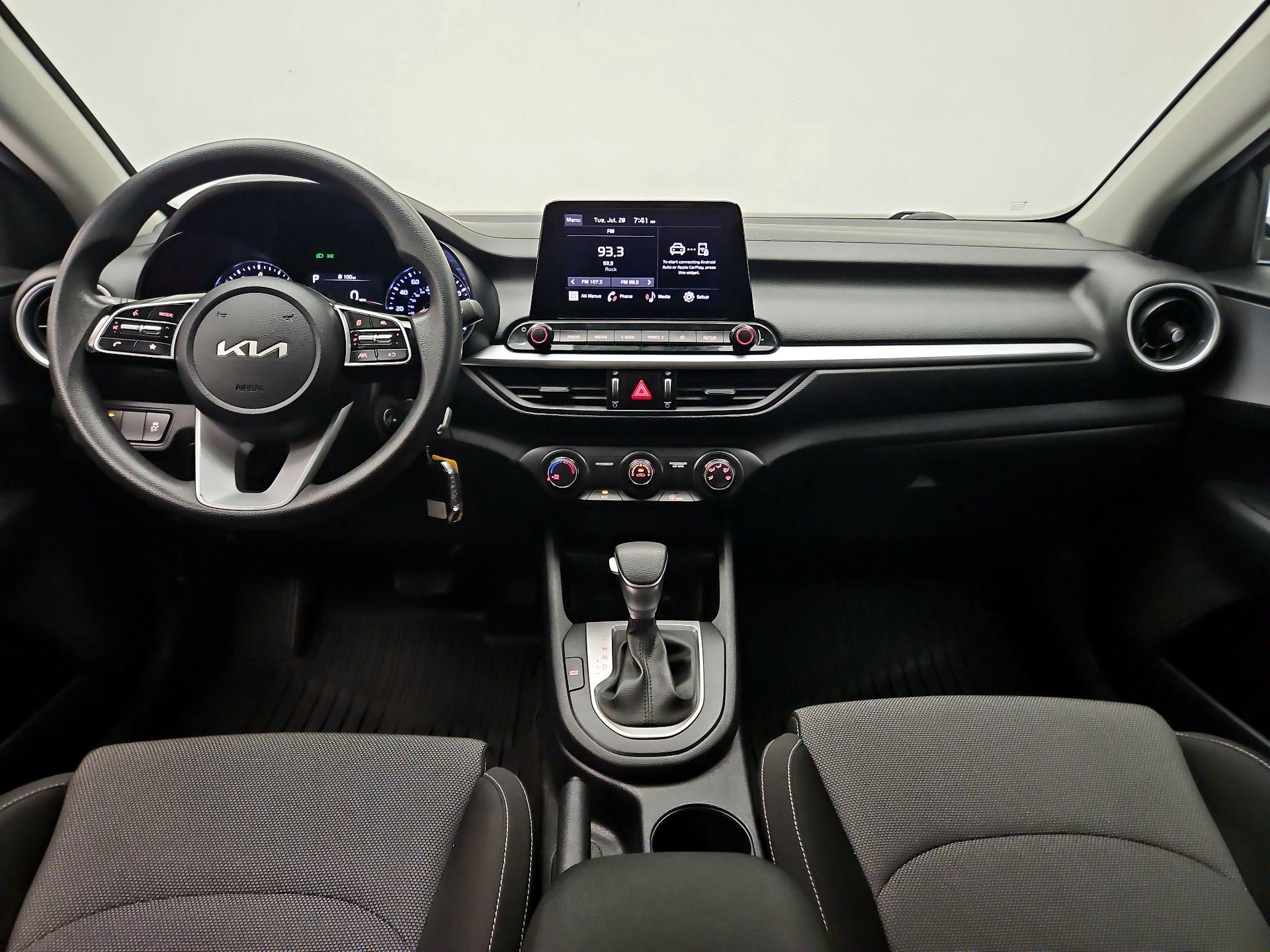 Thumbnail: 2024 Kia Forte - 9