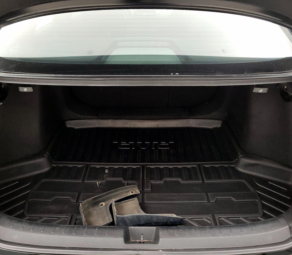 Trunk/Cargo (Seats Up)