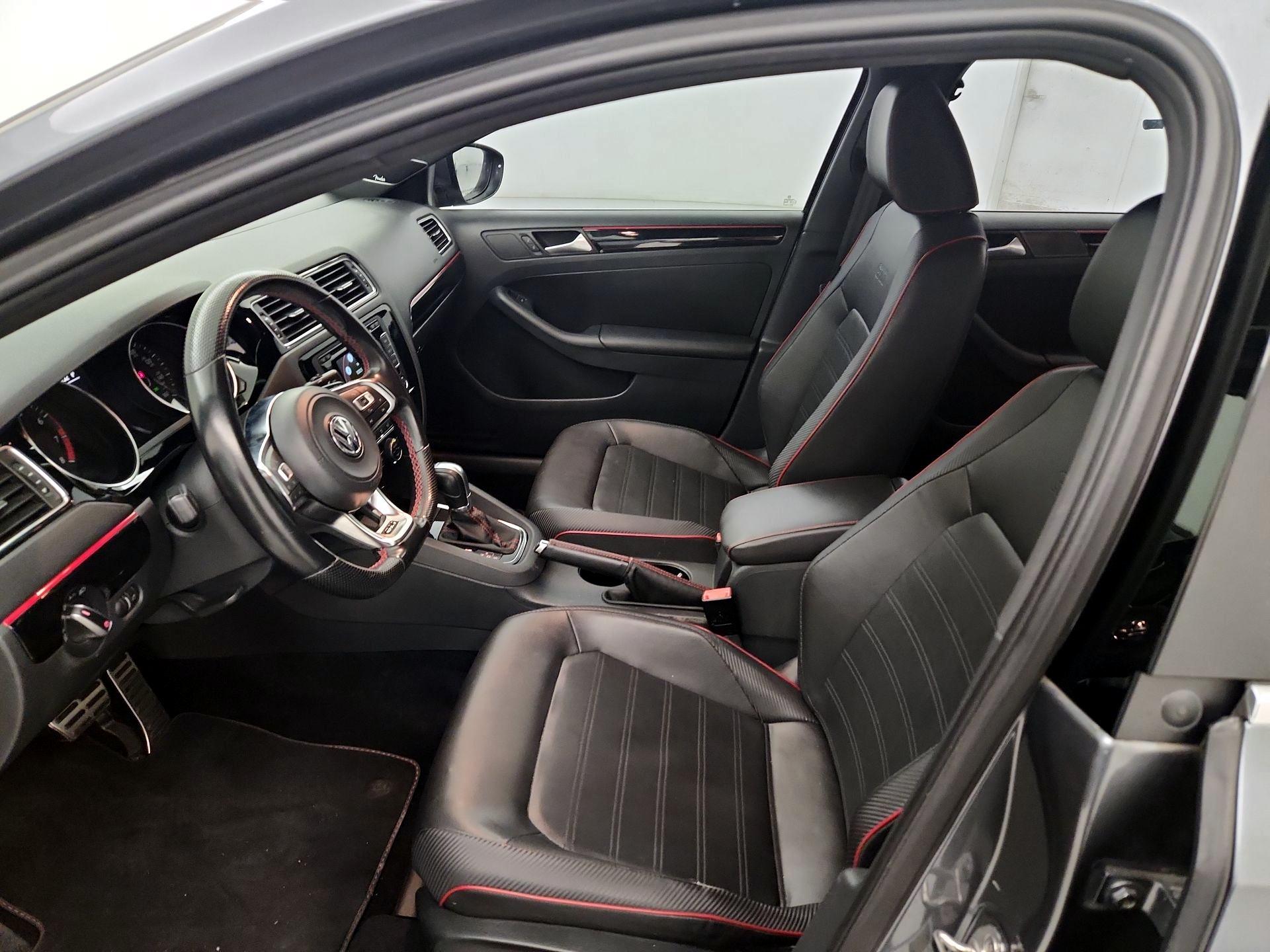 Thumbnail: 2015 Volkswagen Jetta - 11