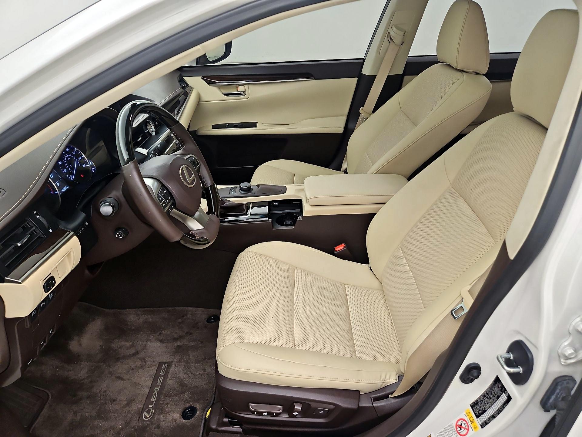 Thumbnail: 2018 Lexus ES - 11