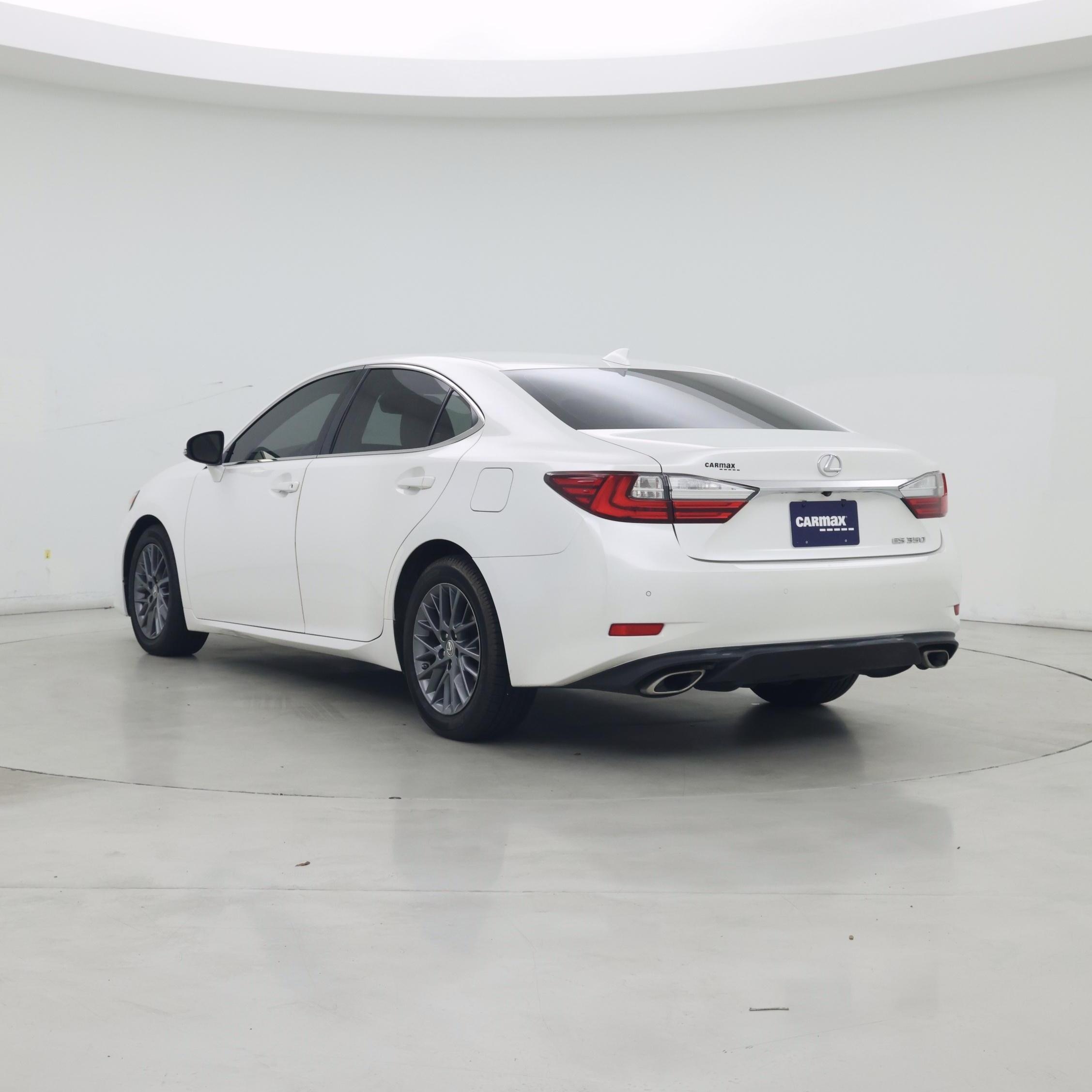Thumbnail: 2018 Lexus ES - 2
