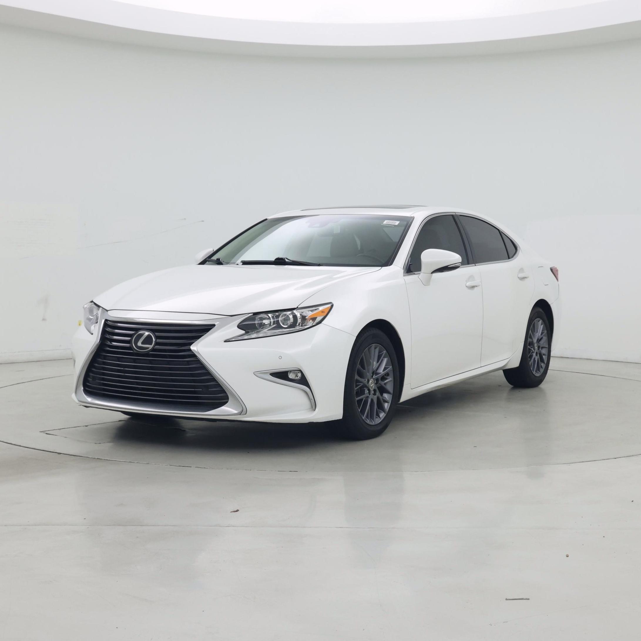 Thumbnail: 2018 Lexus ES - 4