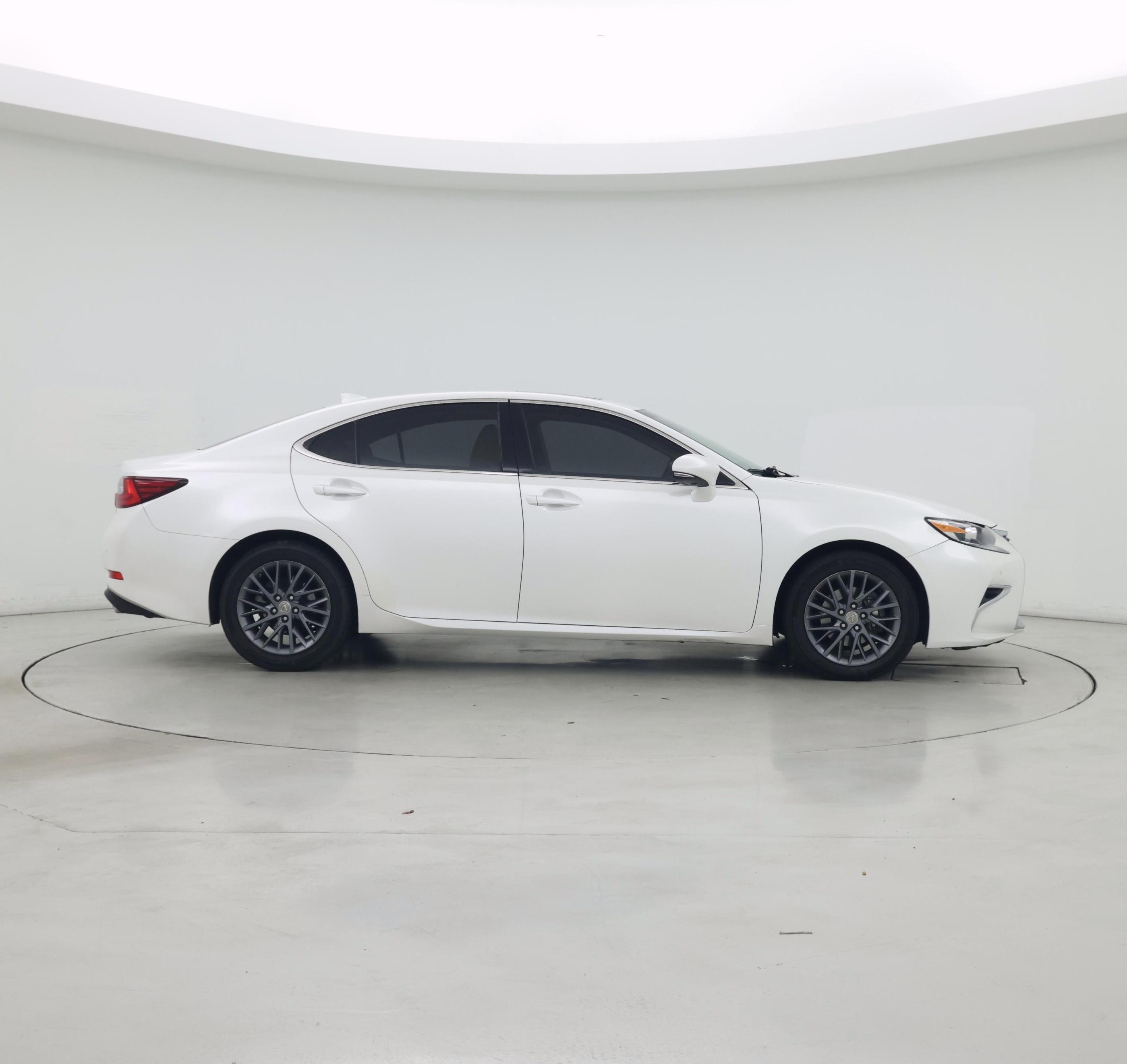Thumbnail: 2018 Lexus ES - 7