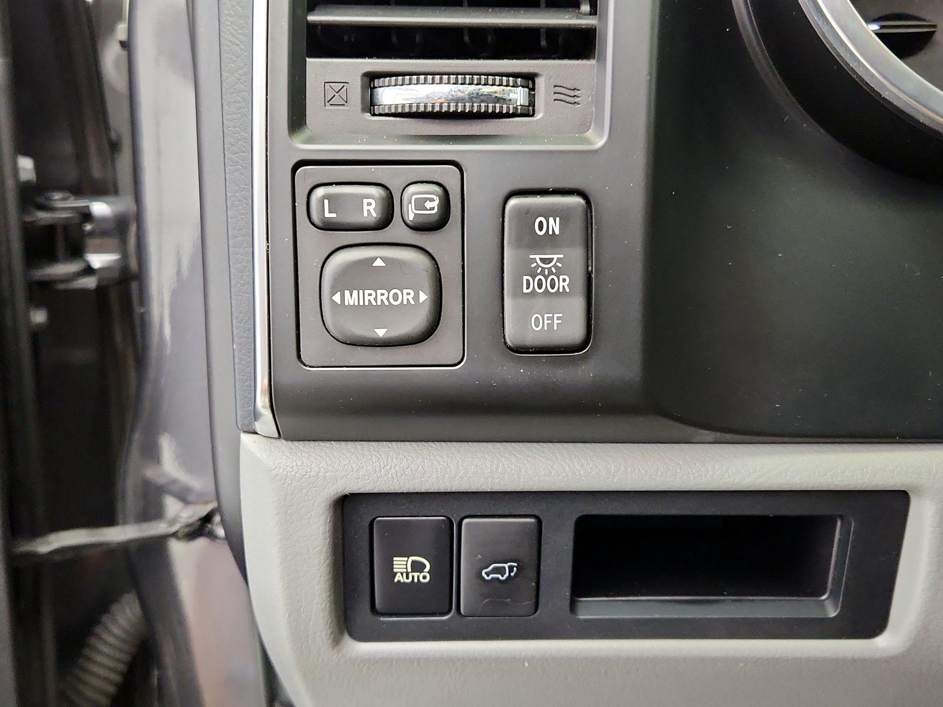 Thumbnail: 2018 Toyota Sequoia - 13